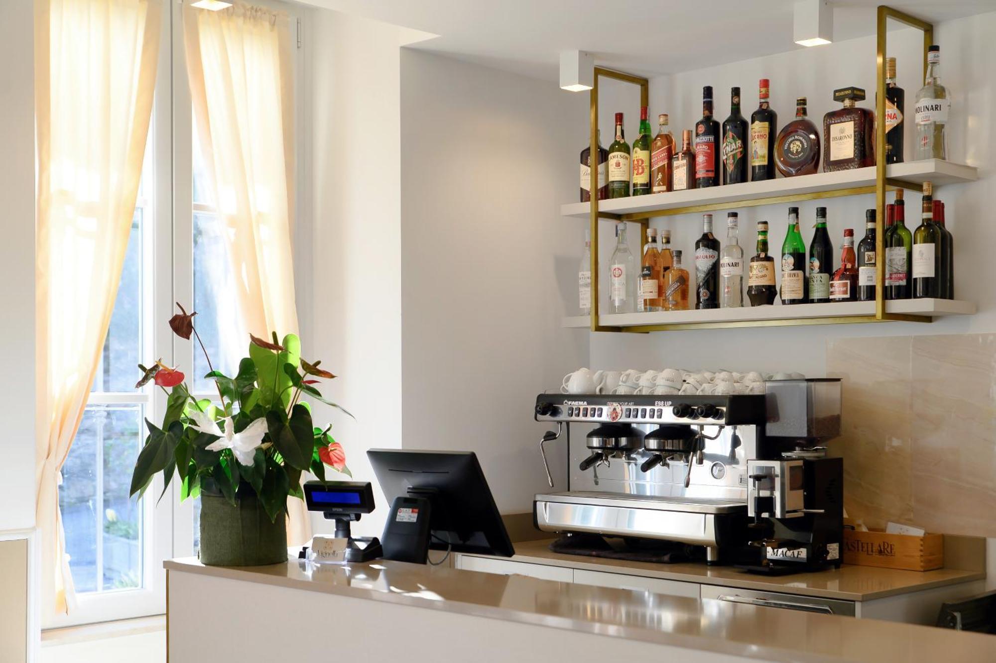 Hotel Hotel Ristorante La Vignetta Cernobbio 3*