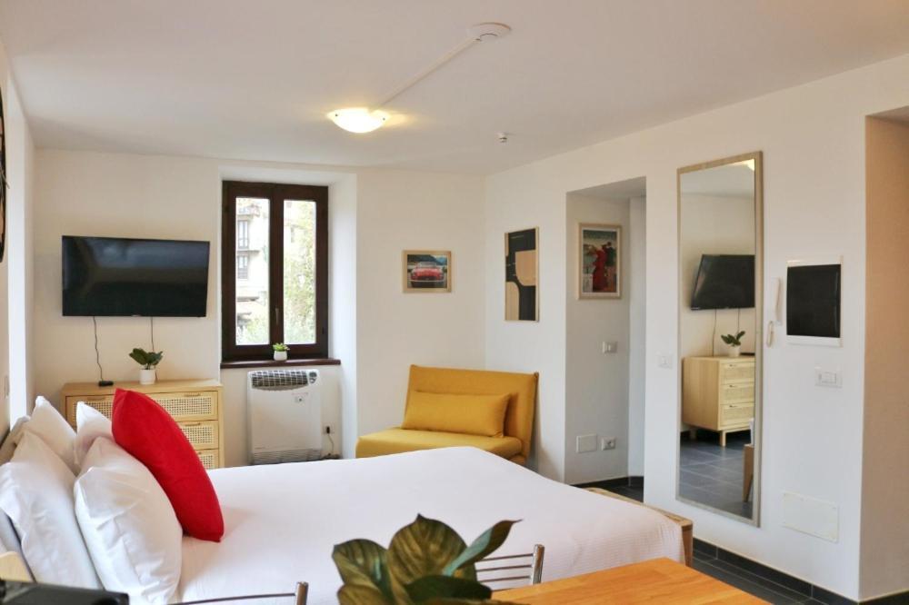 Red - By Myhomeincomo Apartment Argegno