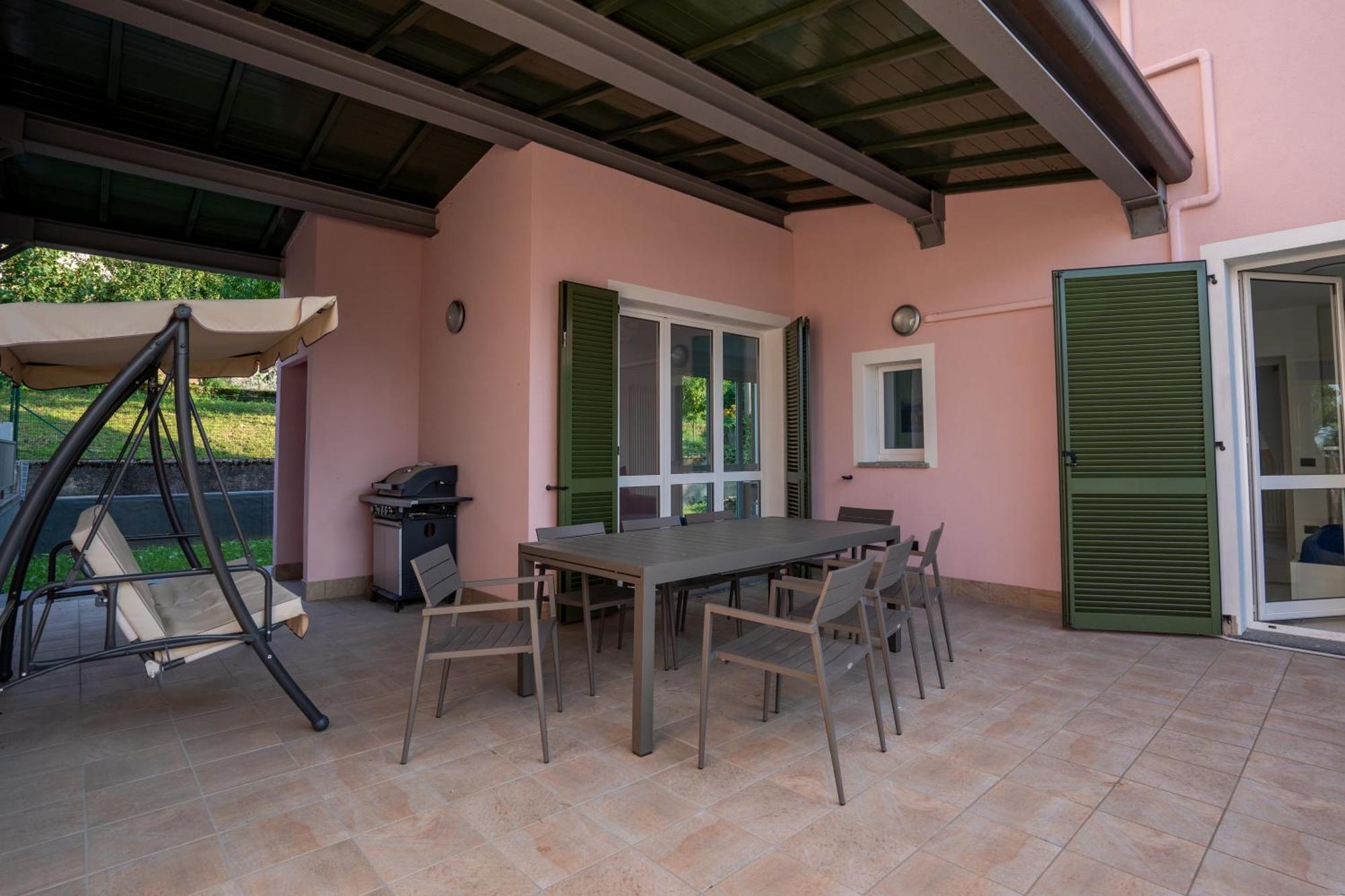 Ginevra - Swimming Pool With View