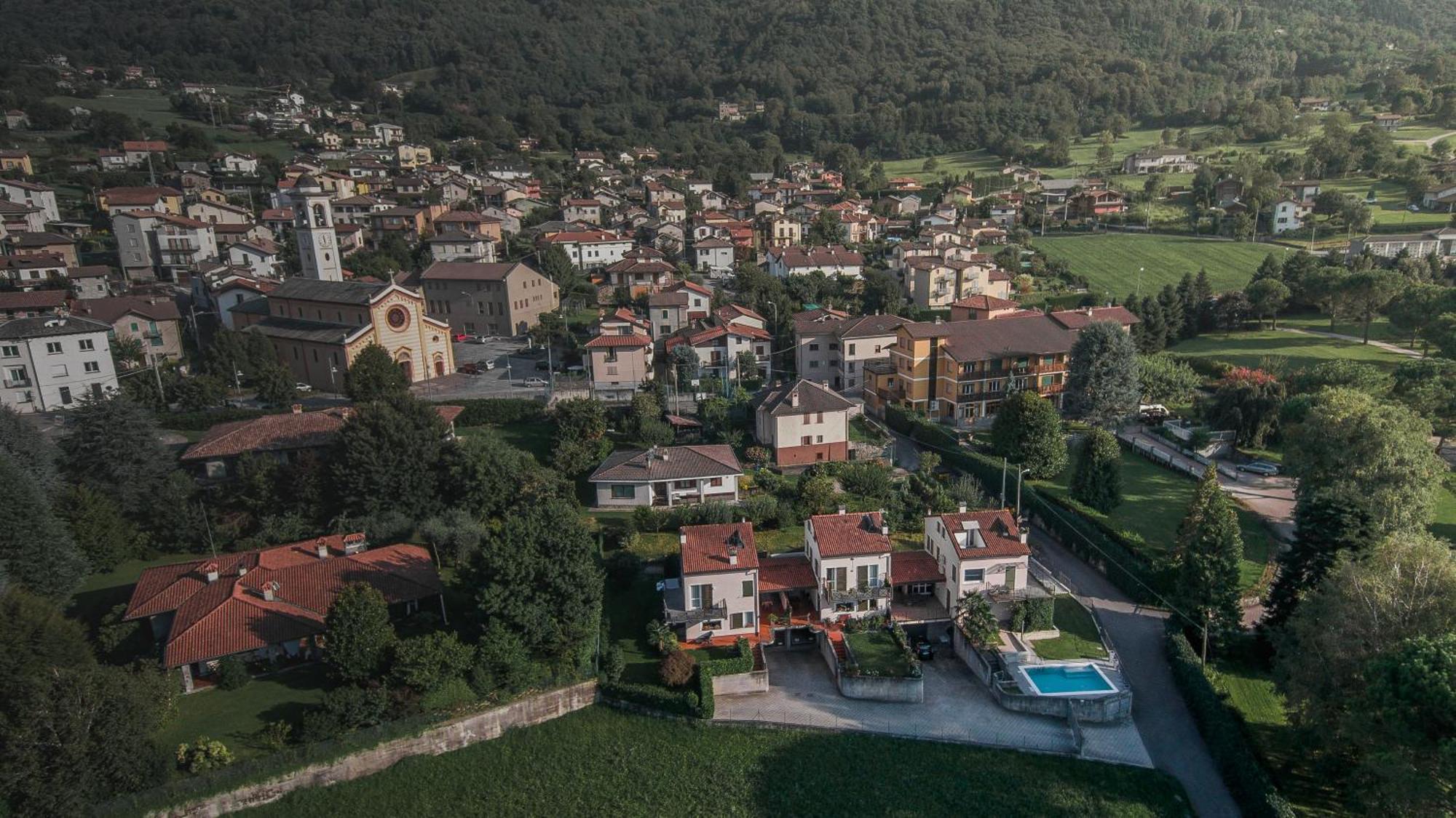 Apartment Ginevra - Swimming Pool With View Colico