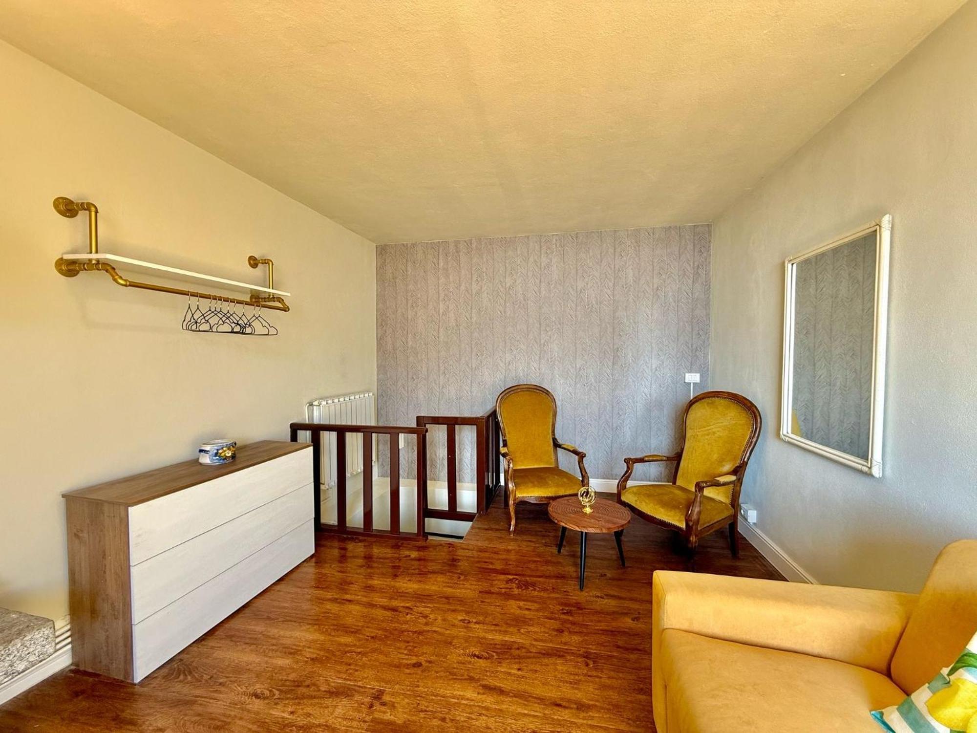 Lemon Home, Con Vista *