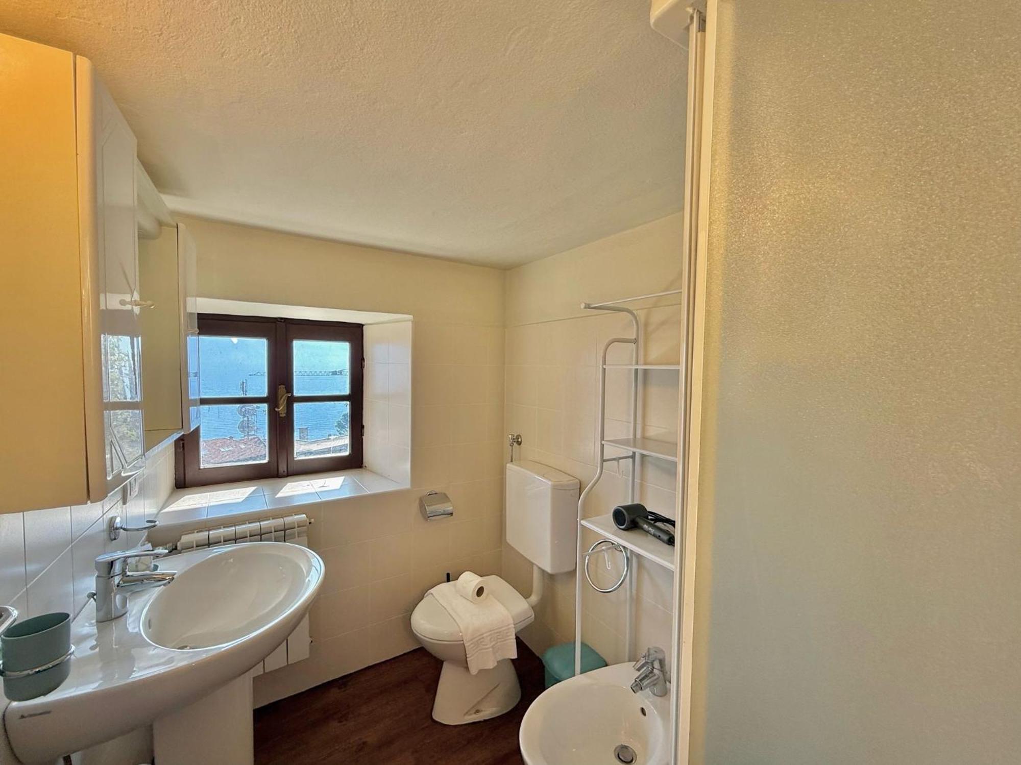 Lemon Home, Con Vista Apartment