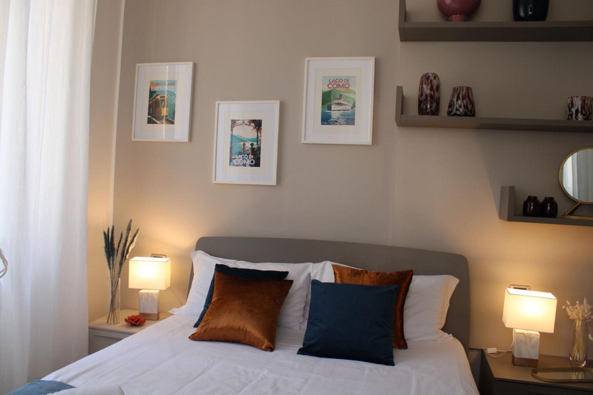 Dama In Center Apartment Como