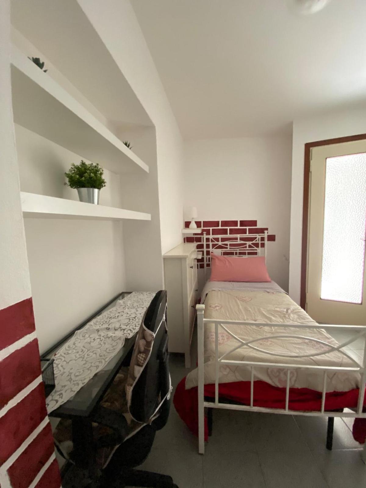 Ca Lina With Private Parking Space Lecco