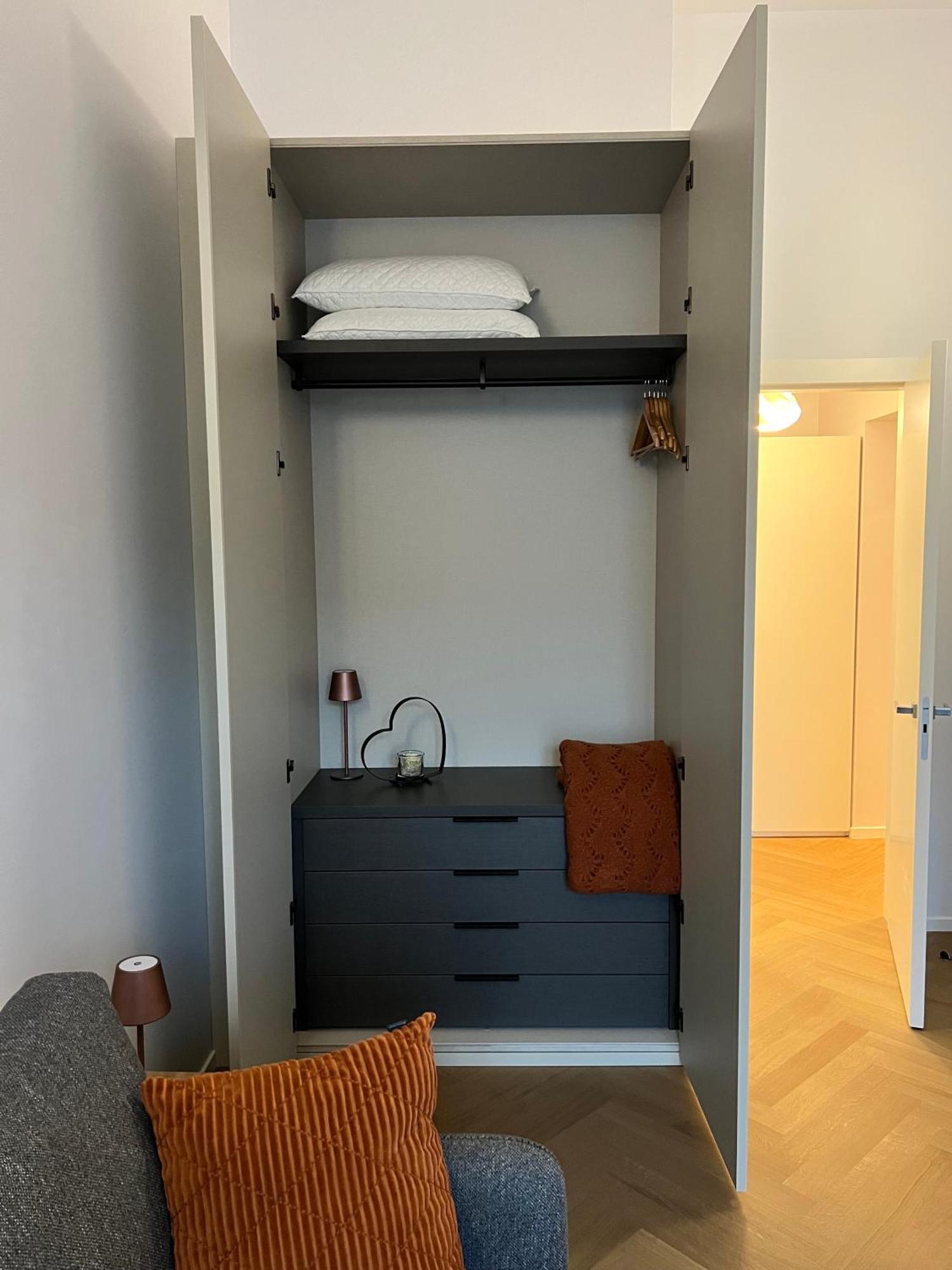 Luca's Luxury Flat In Palazzo Diaz - Center Apartment Como