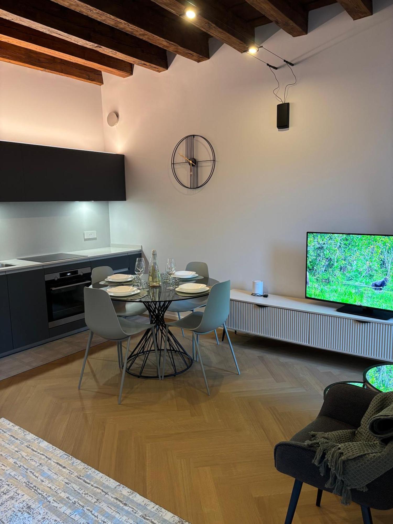 Apartment Luca's Luxury Flat In Palazzo Diaz - Center Como