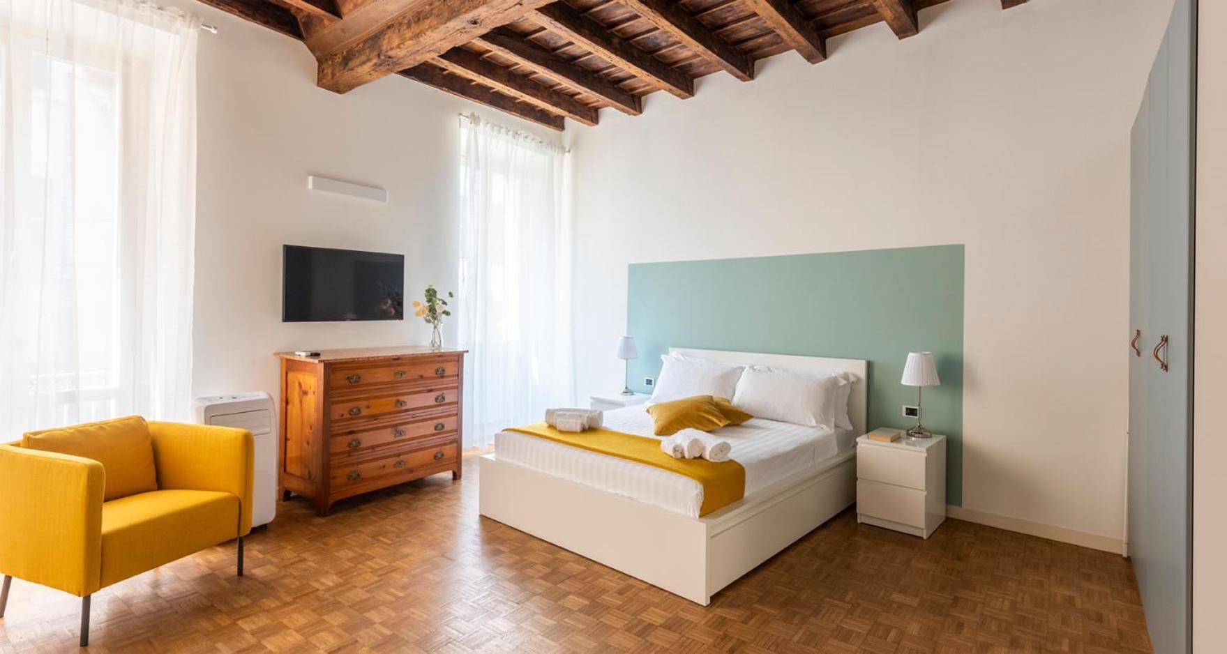 Charming Joivy Flat Next To Duomo Di Apartment Como