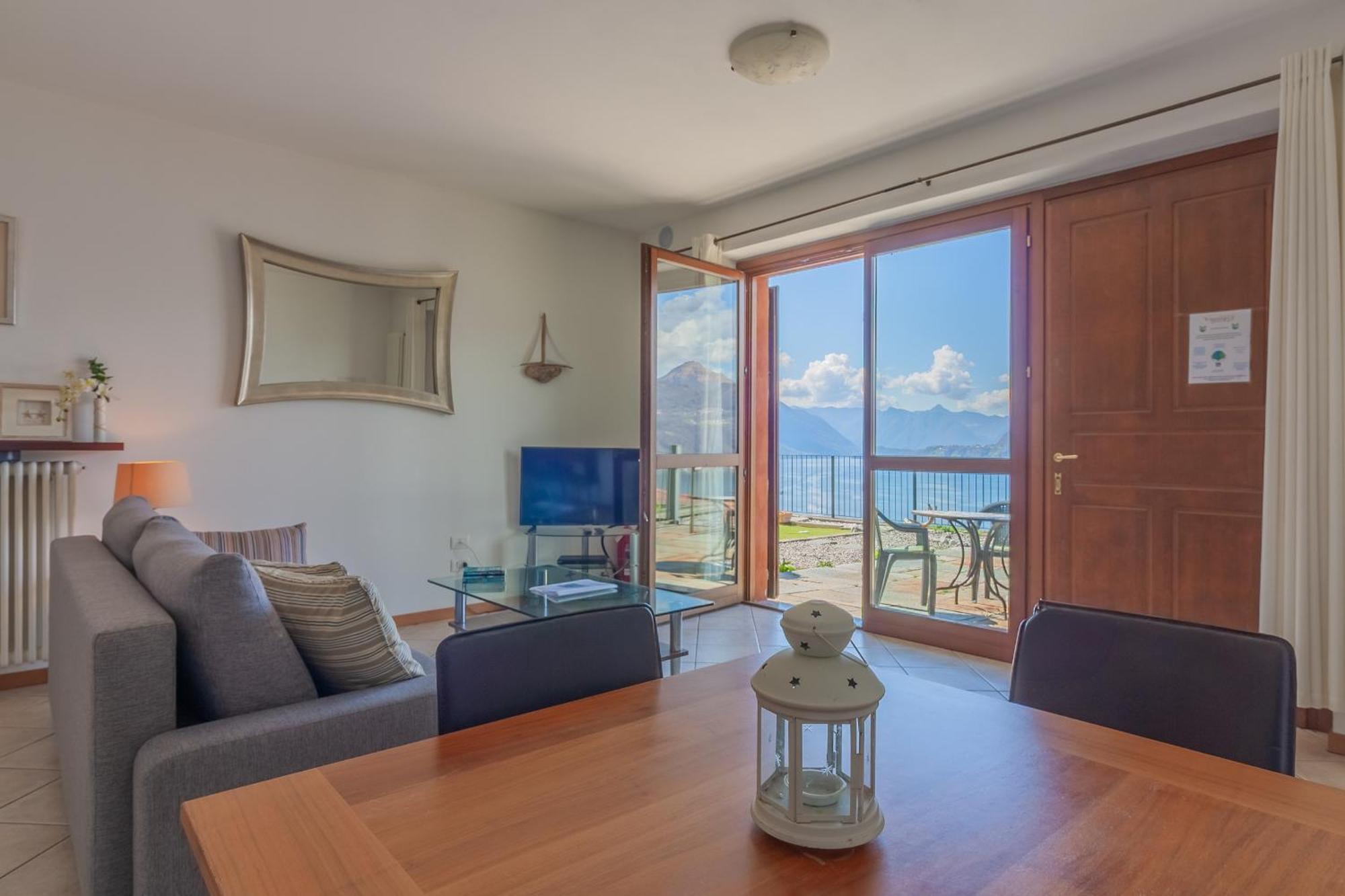 Golden View Apartment Perledo