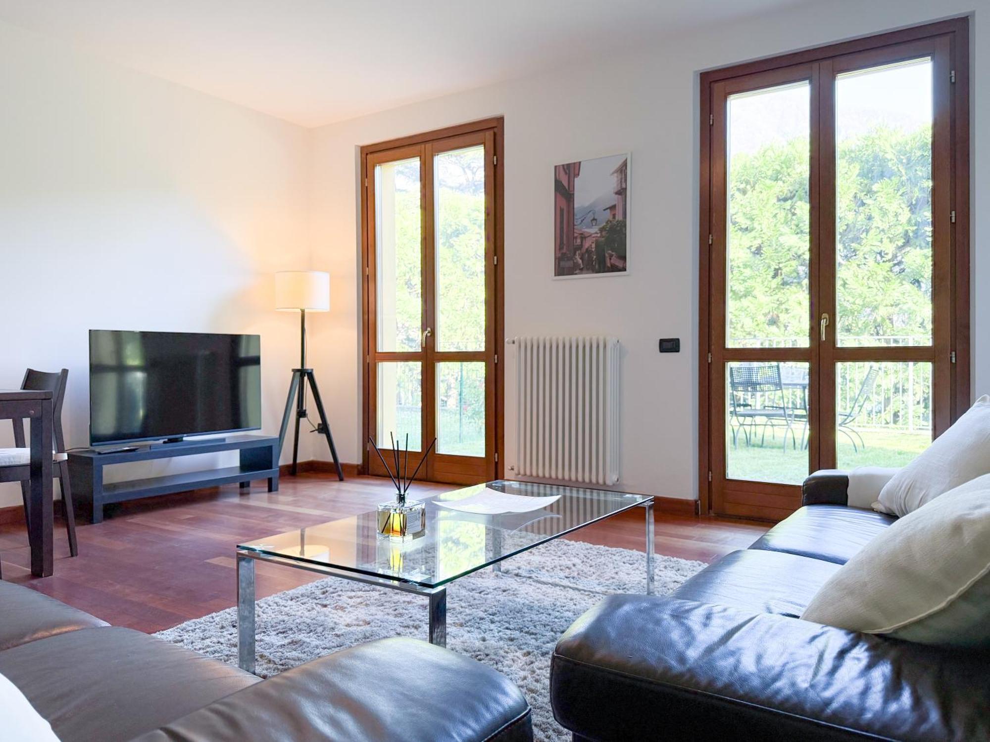 Dimora Larianda - Private Garden, Private Parking *