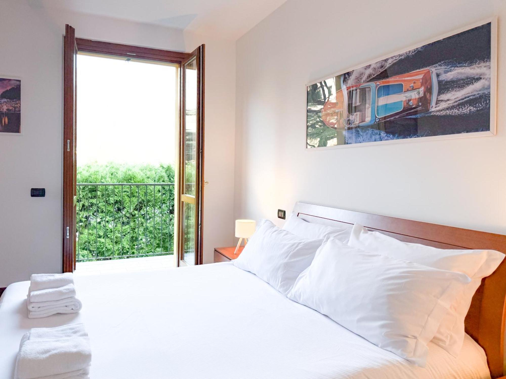 Dimora Larianda - Private Garden, Private Parking