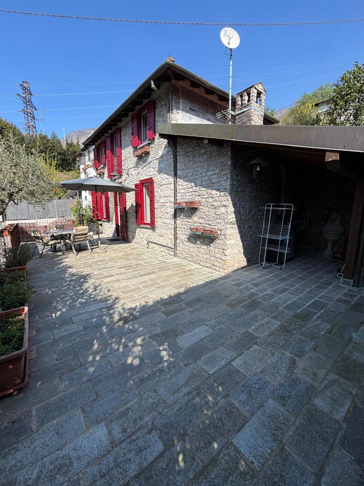 Casa vacanze Ester Lakehouse, Graziosa Casa Indipendente