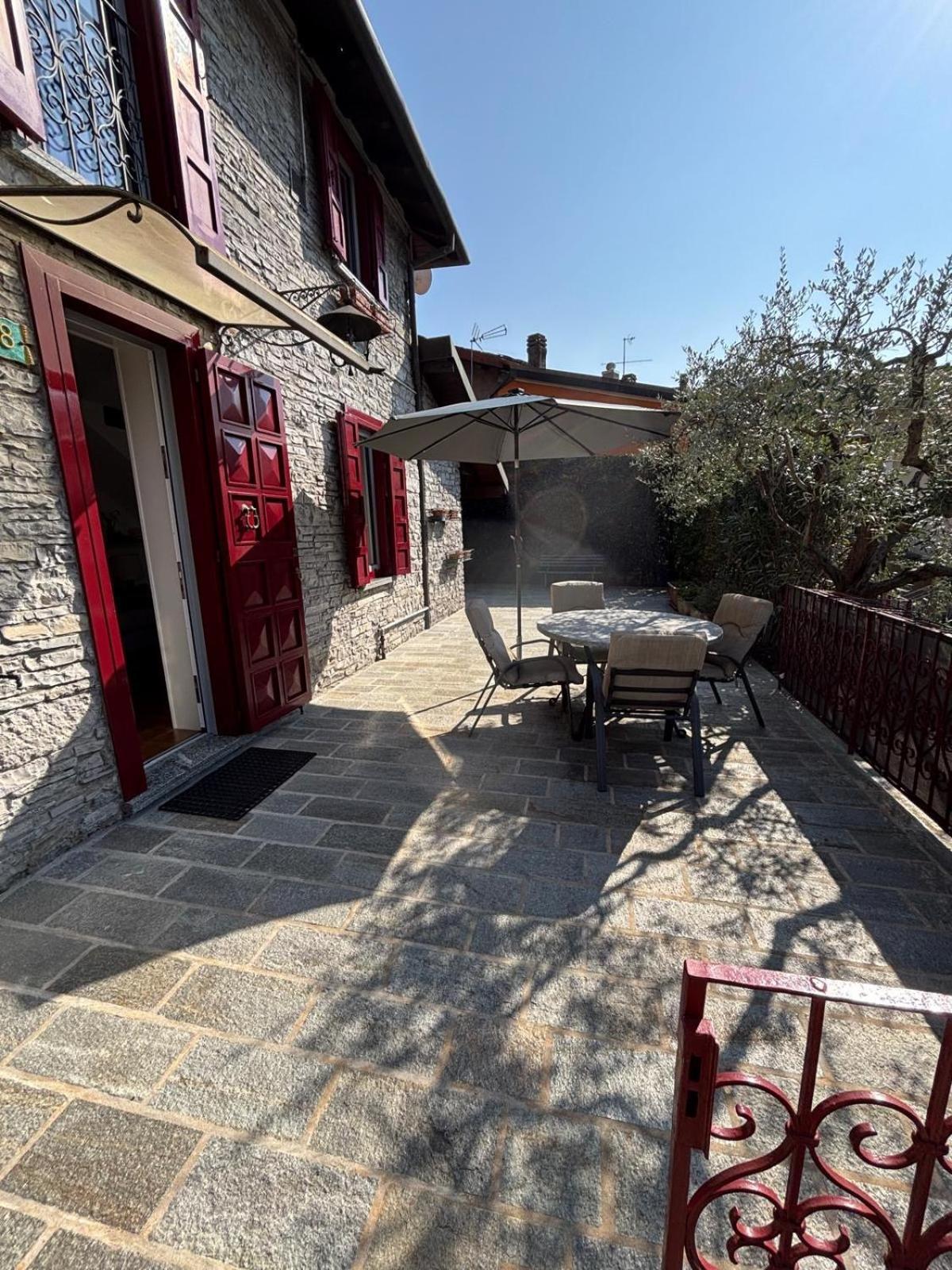 Casa vacanze Ester Lakehouse, Graziosa Casa Indipendente