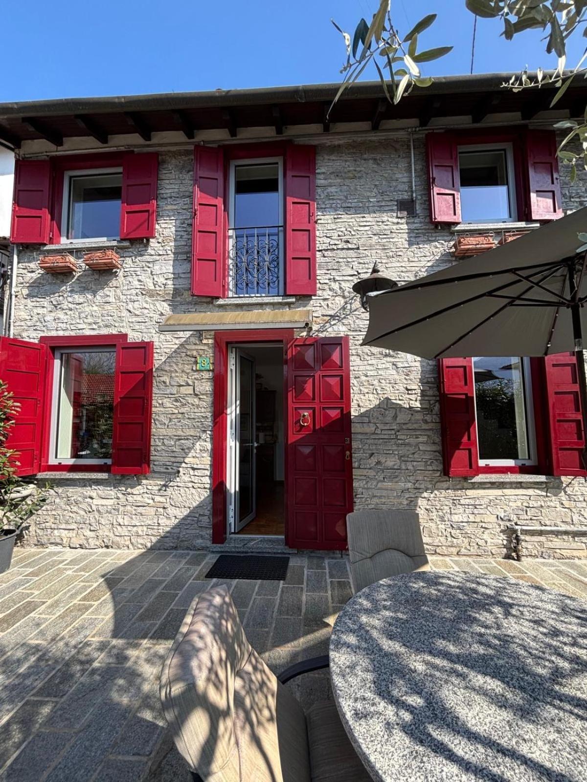 Ester Lakehouse, Graziosa Casa Indipendente Lierna
