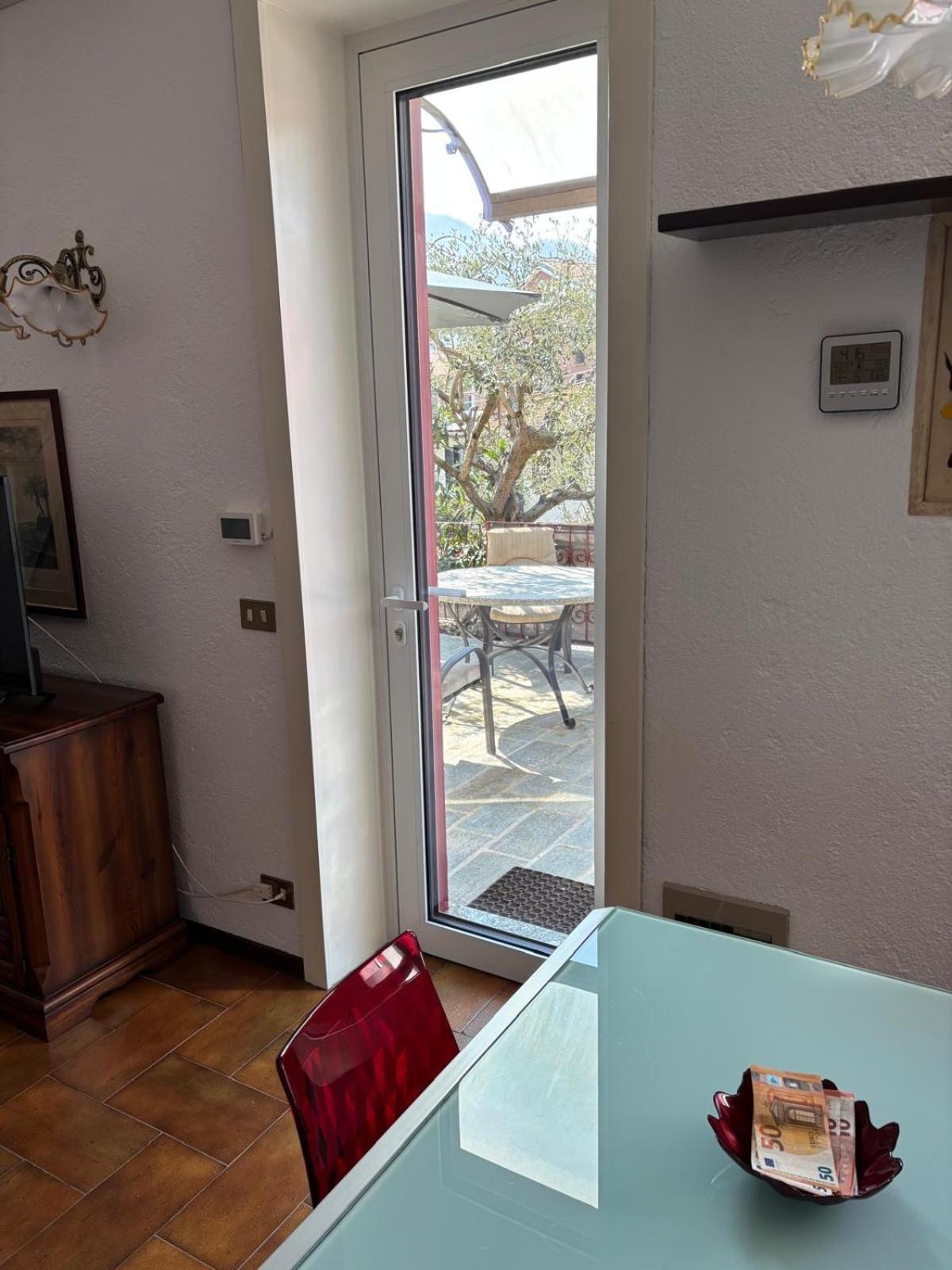 Ester Lakehouse, Graziosa Casa Indipendente Lierna