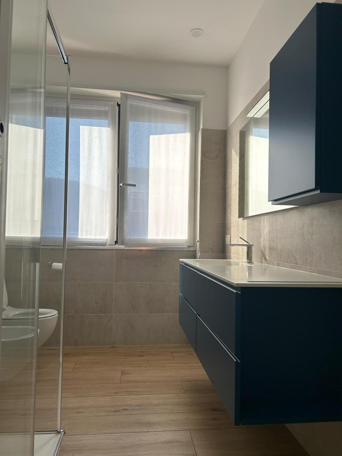 The View - Spacious Modern Como