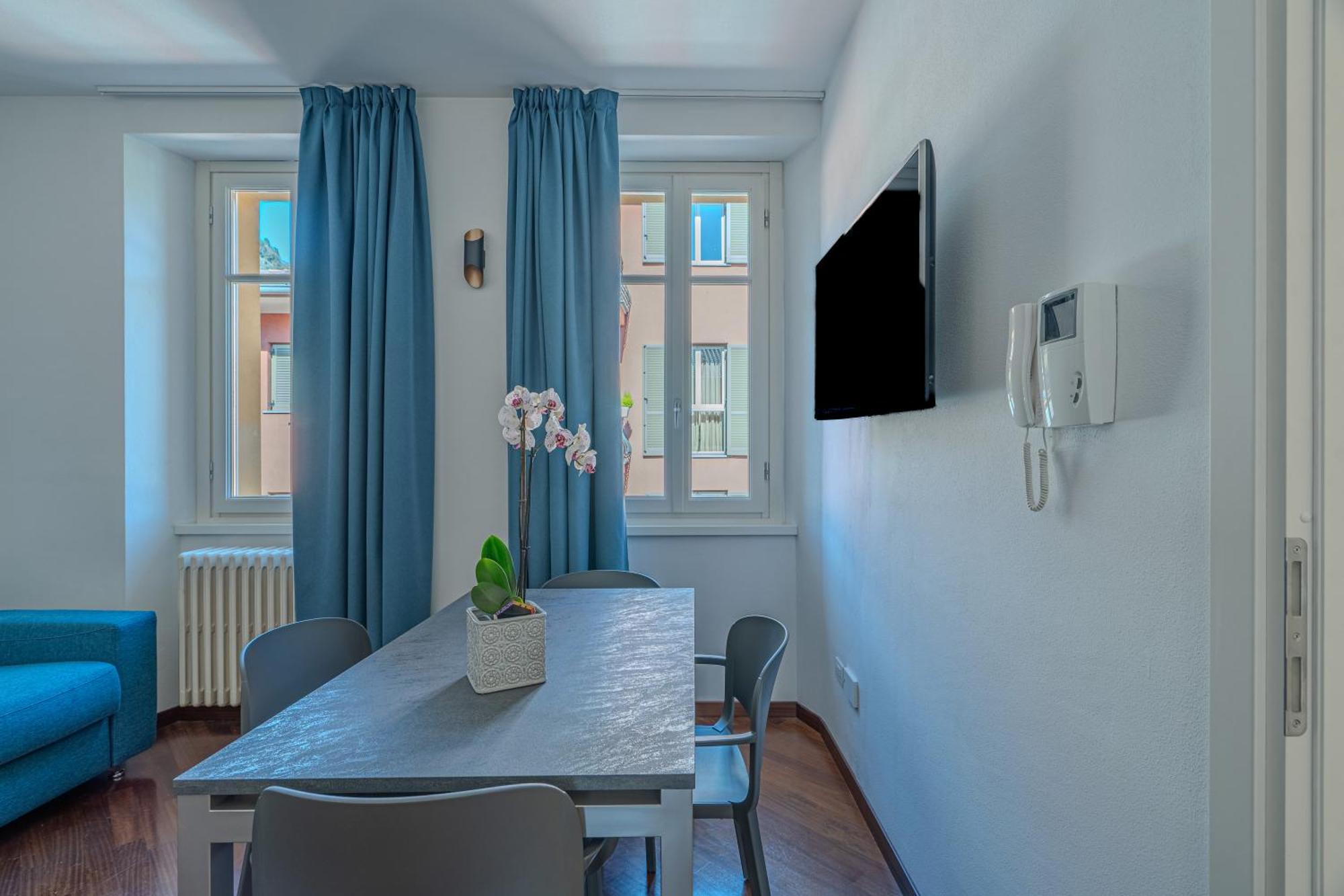 Greenlake & Parking Apartment Como