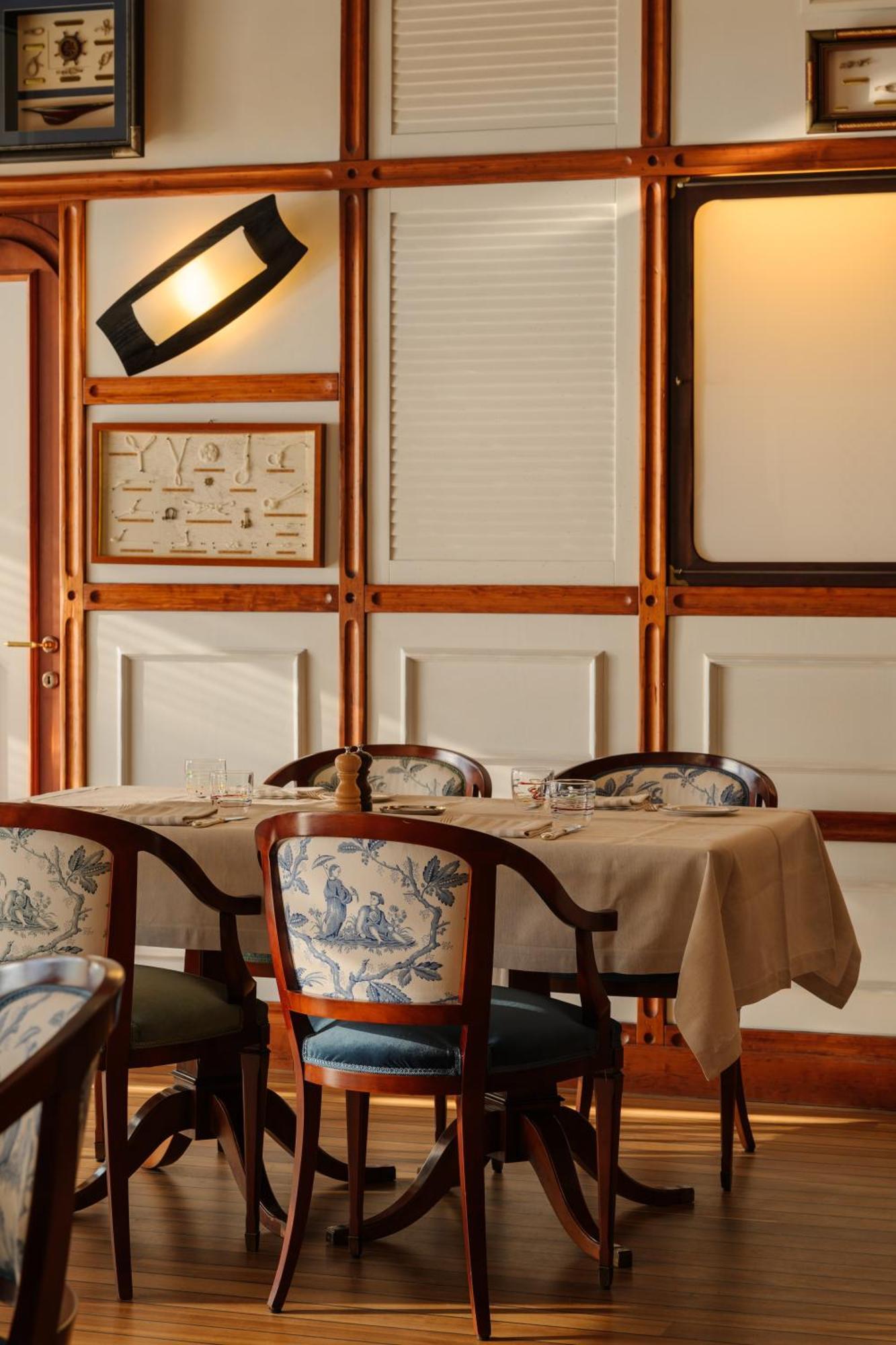 Hotel Grand Serbelloni - A Legendary 5*