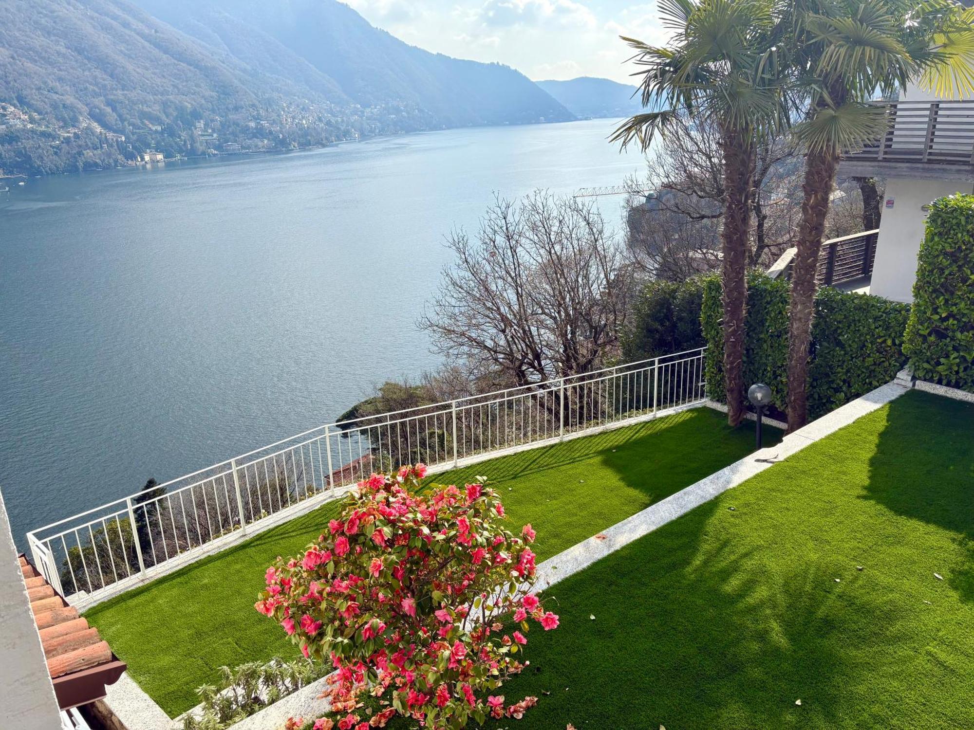 Villa Fantastica Carate Urio