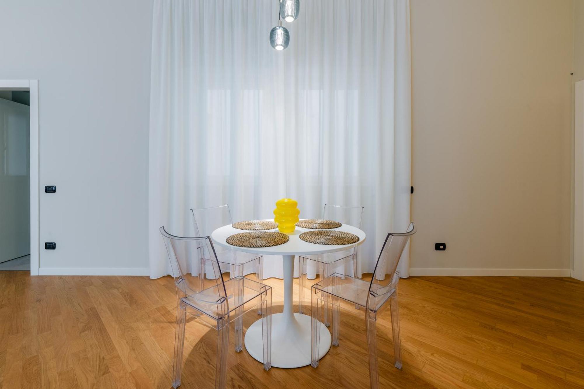 Loft Oleandro, By R Collection Côme