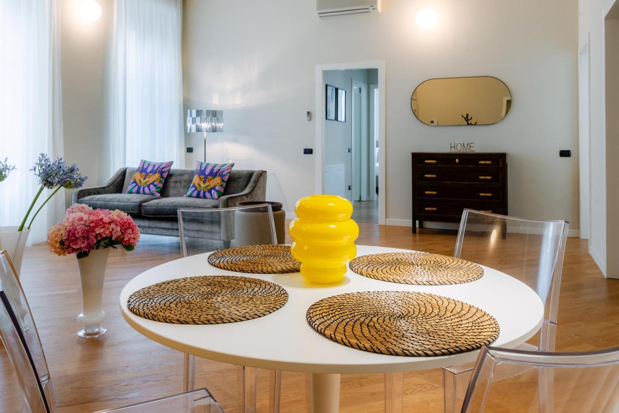 Loft Oleandro, By R Collection