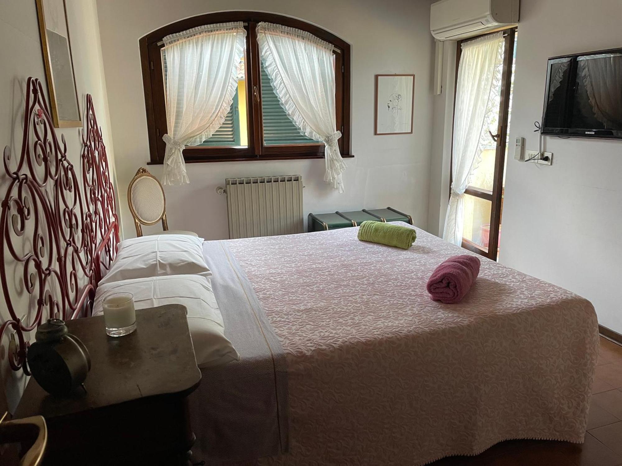 Beautiful Flat With View And Access To The Apartment *