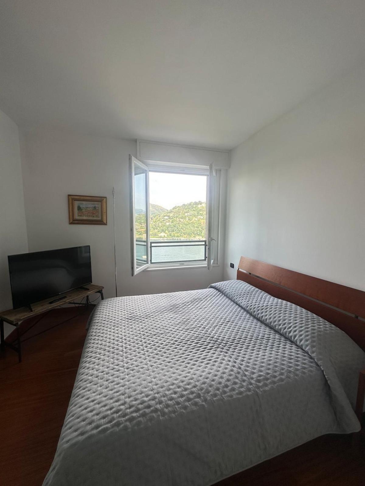 View Ac And Garage Como