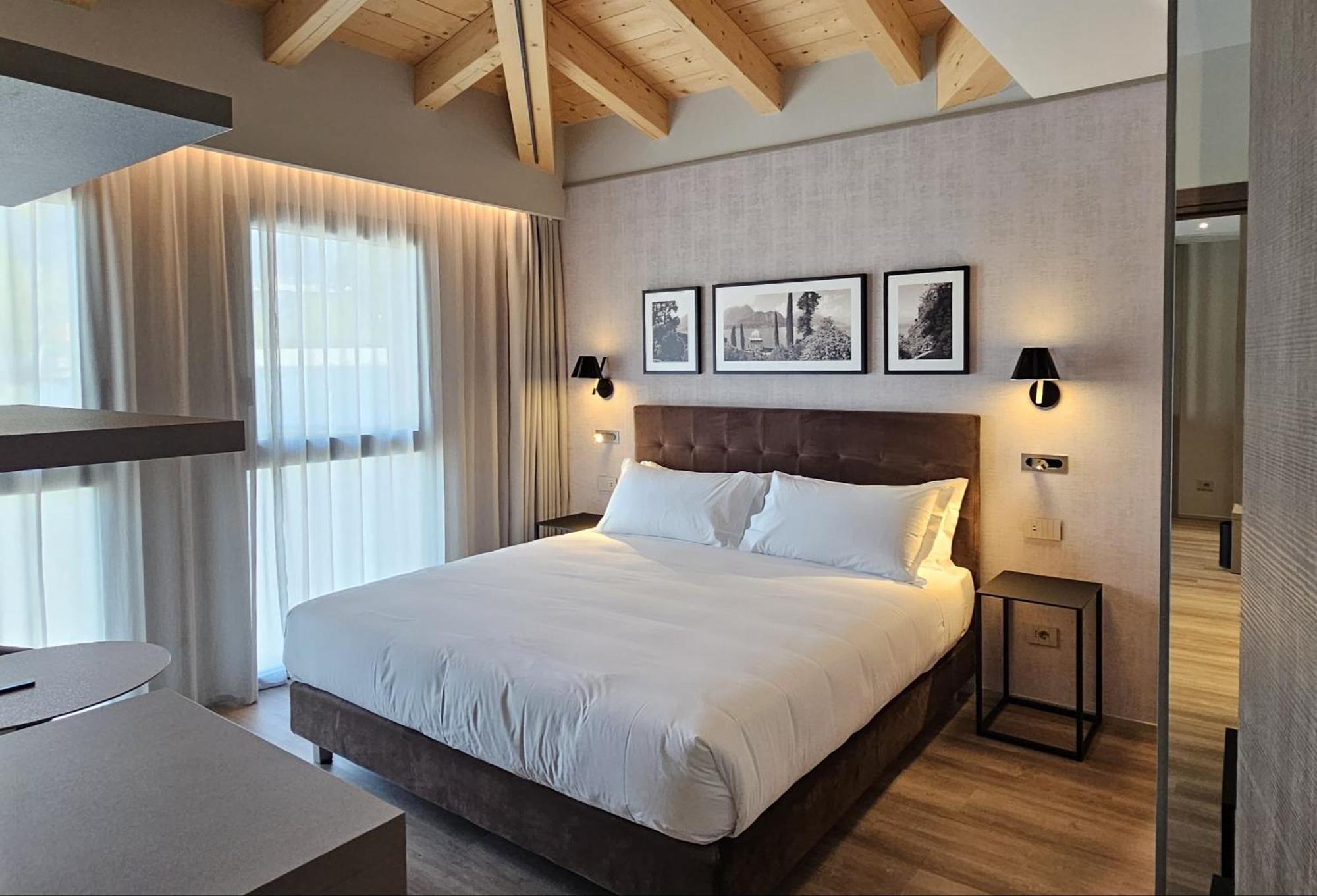 Dorato Marina - Panoramic View Lodge Colico