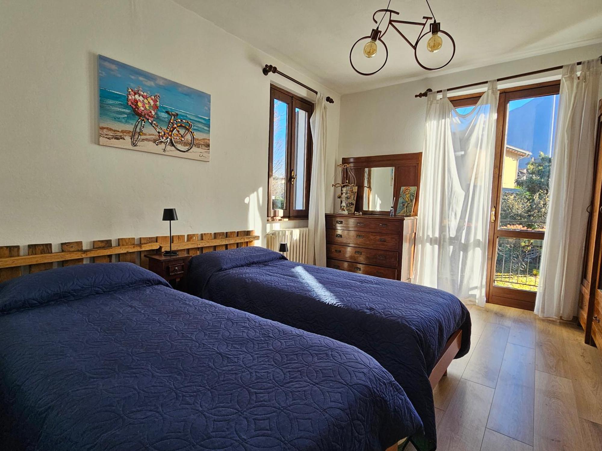 Foreground - Pet Friendly Stay- Garden-parking-lake View- Bike Friendly House Casa vacanze Colico