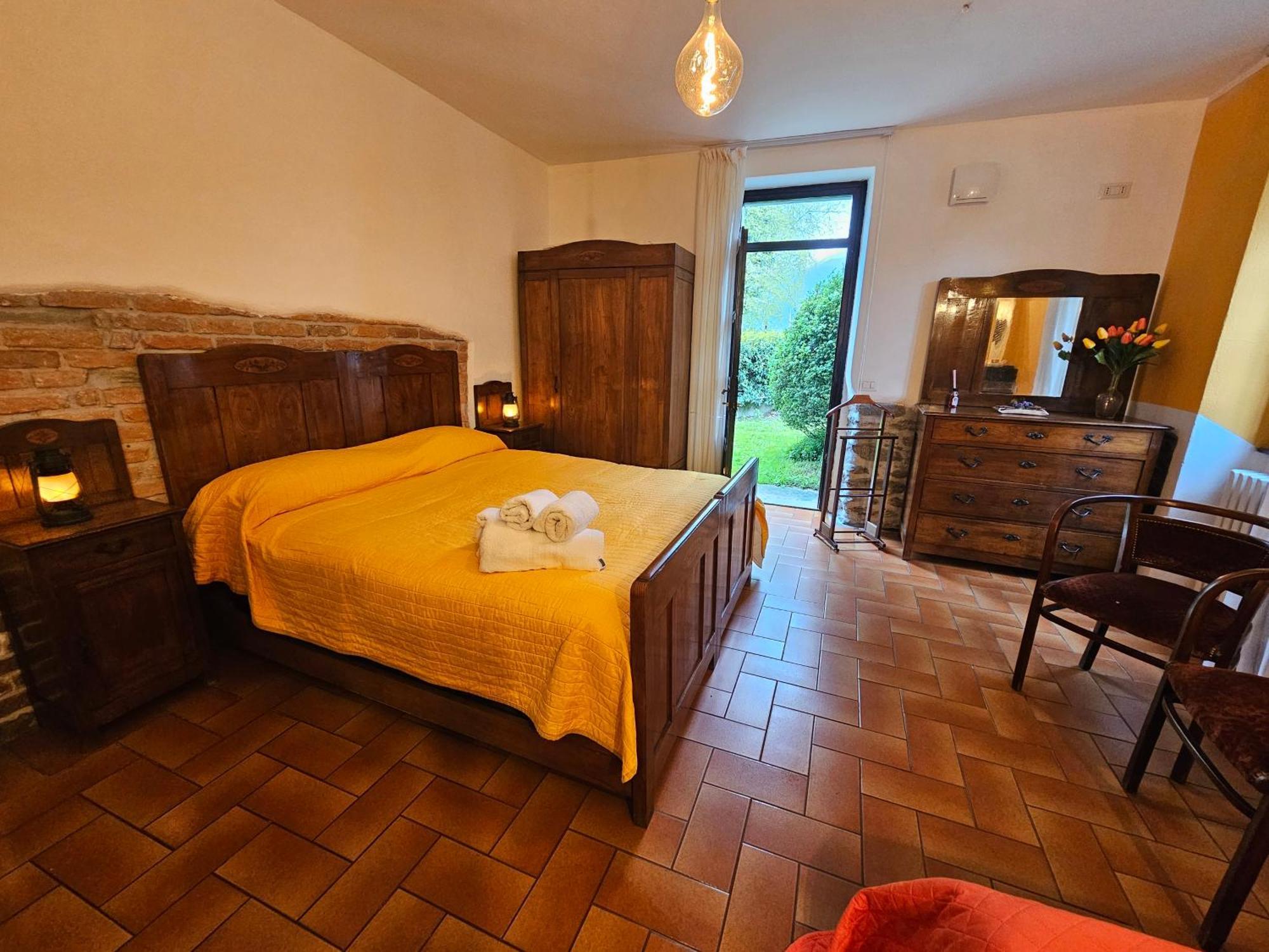 Apartment Ground Floor- Pet Friendly Stay-private Garden-parking-lake View - Bike Friendly House *