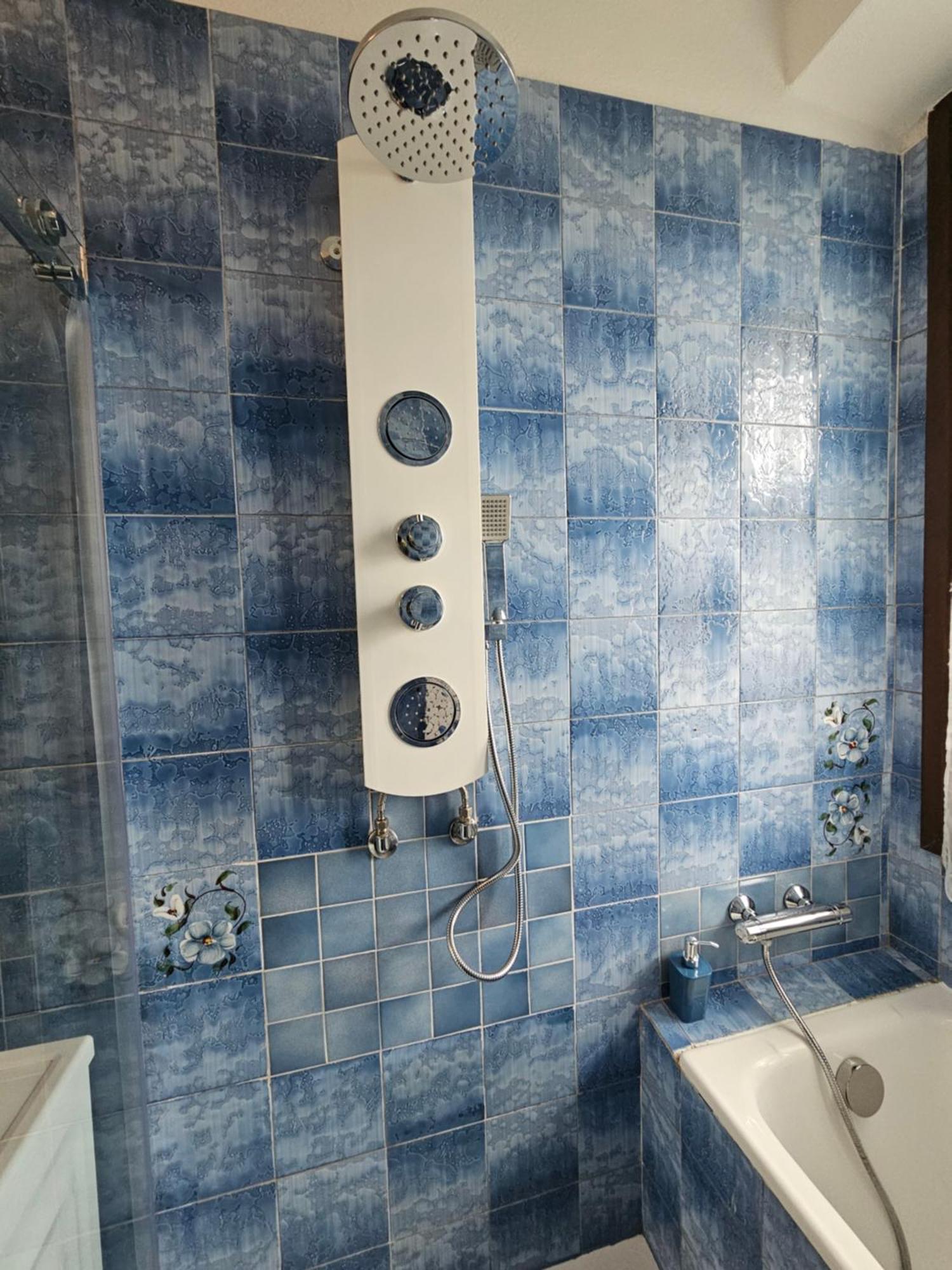 Apartment Ground Floor- Pet Friendly Stay-private Garden-parking-lake View - Bike Friendly House