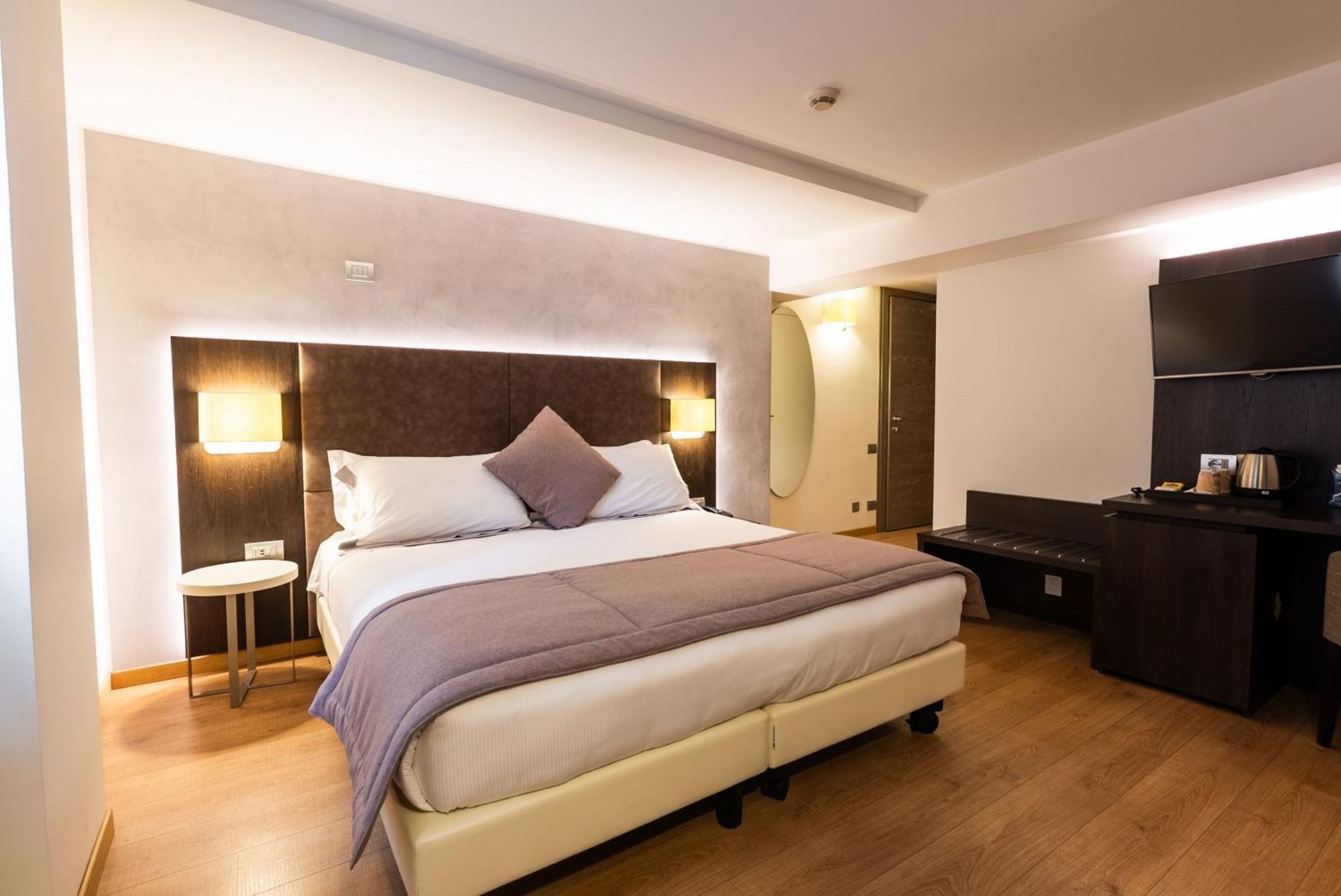 Hotel Como 4*