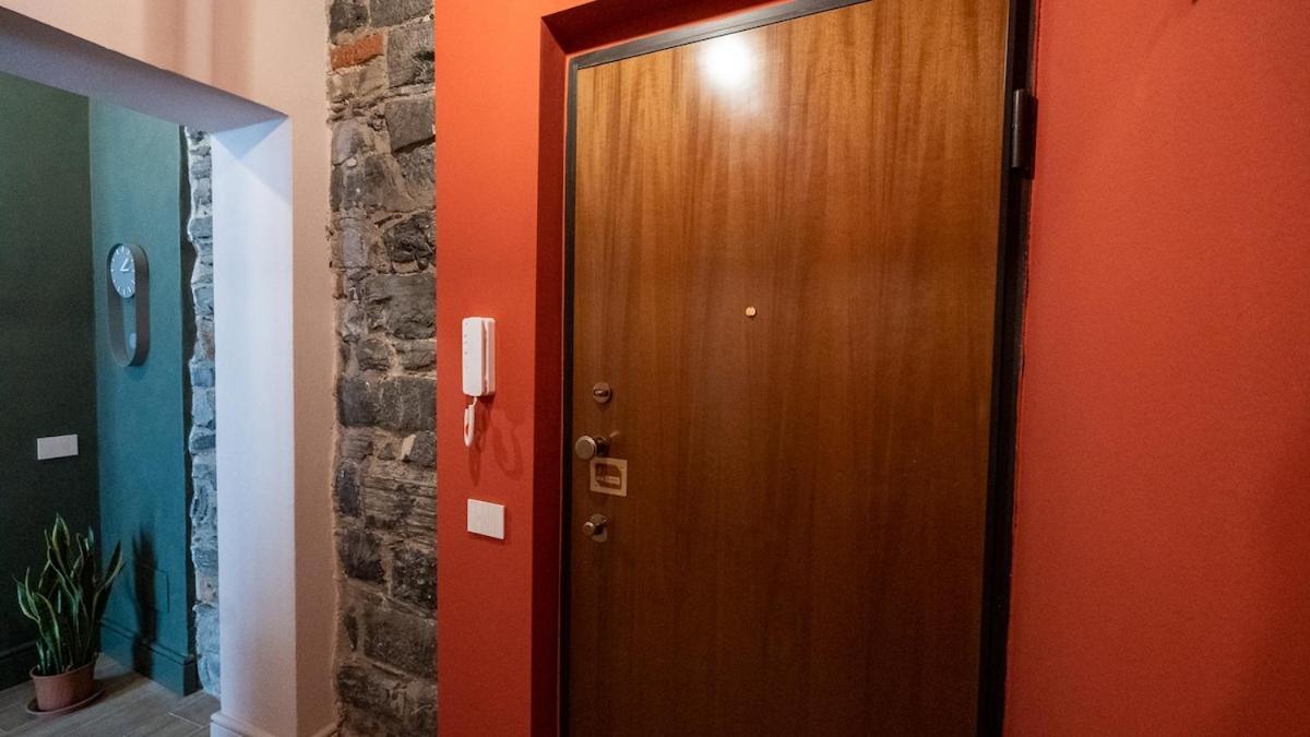 Apartment Del 1400 Nel Cuore Del Centro Storico A 2 Min Dal Porto E Con 2 Bici Gratuite Como