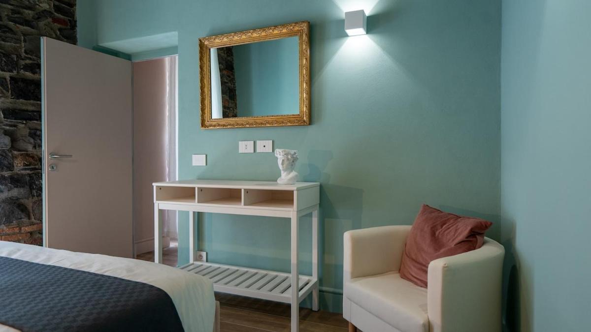 Apartment Del 1400 Nel Cuore Del Centro Storico A 2 Min Dal Porto E Con 2 Bici Gratuite Como