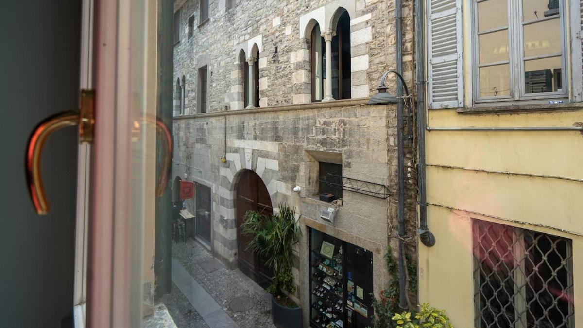 Del 1400 Nel Cuore Del Centro Storico A 2 Min Dal Porto E Con 2 Bici Gratuite * Como