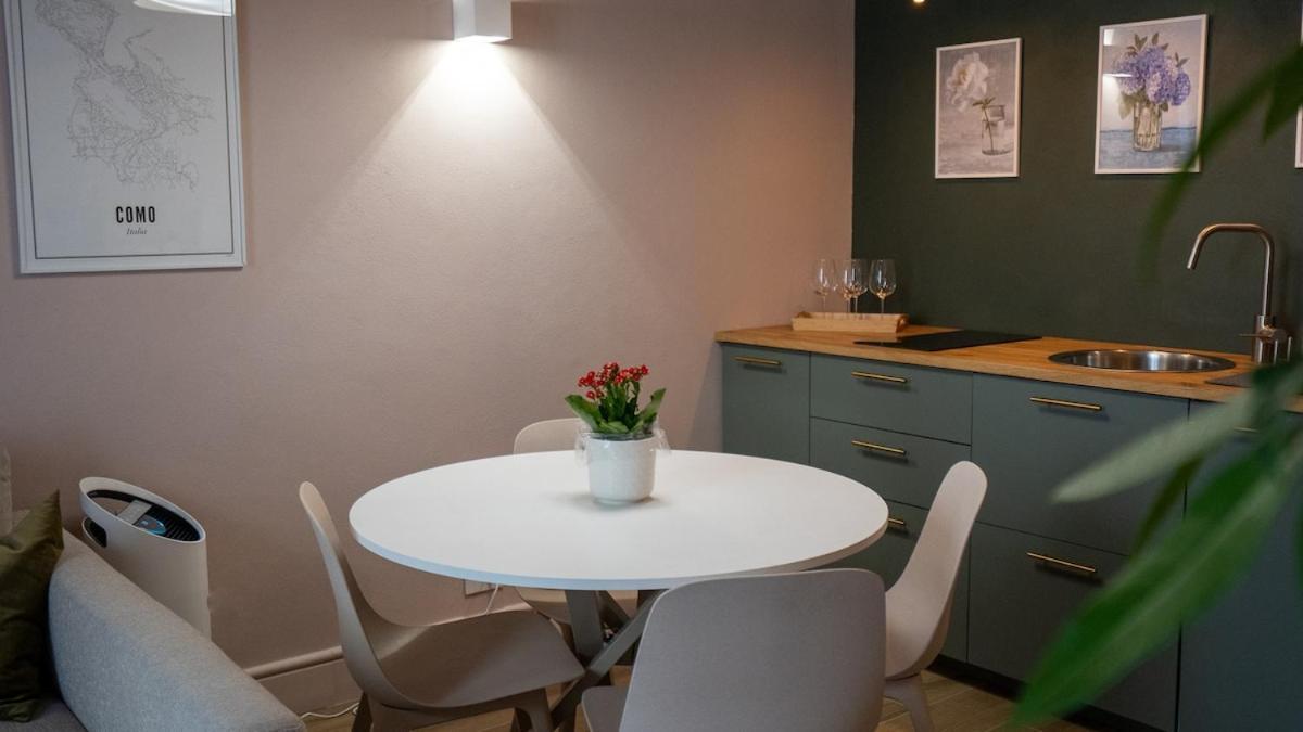 Del 1400 Nel Cuore Del Centro Storico A 2 Min Dal Porto E Con 2 Bici Gratuite Apartment Como