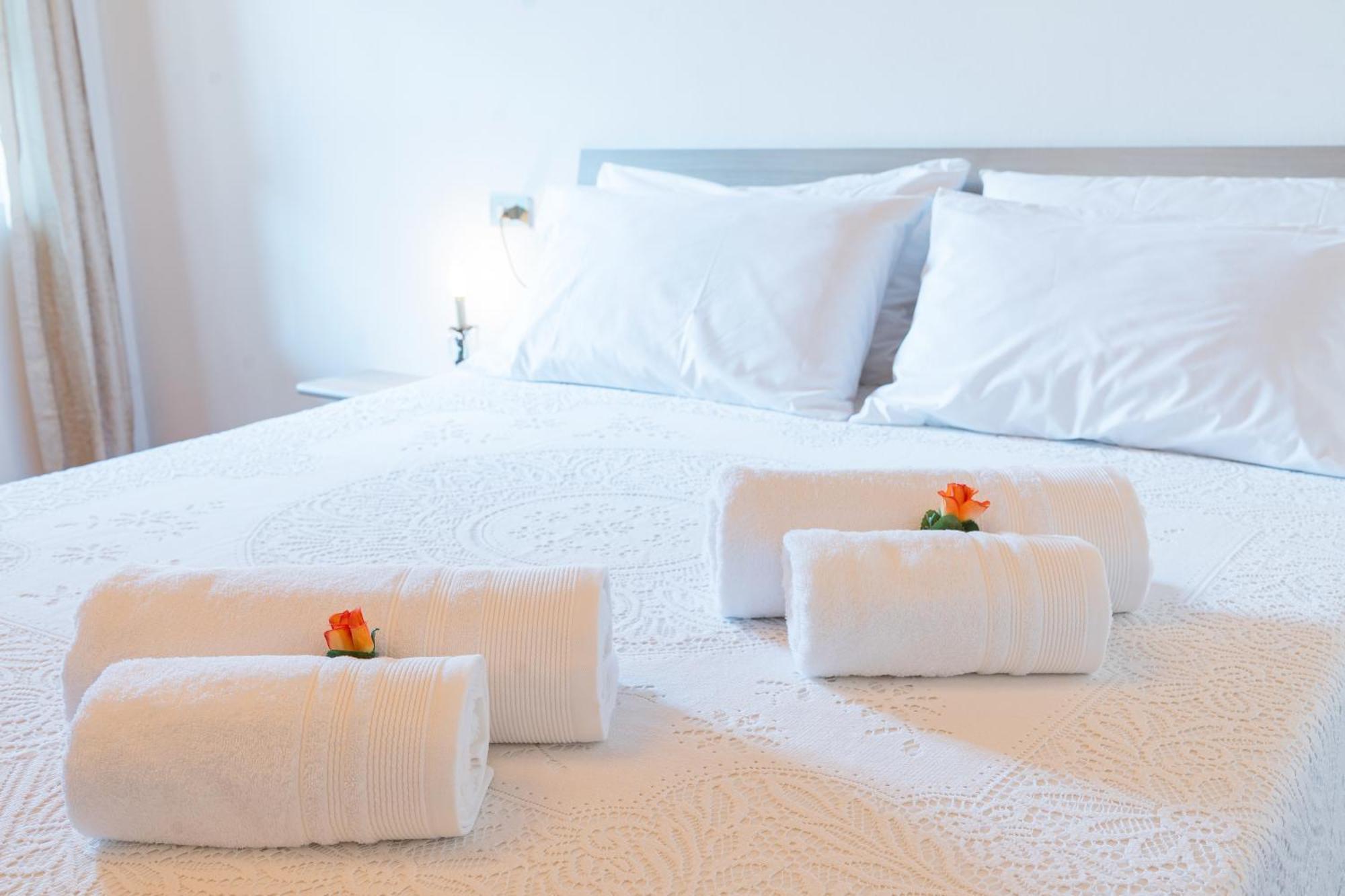 B&B La Corte And Home Restaurant - Free Parking - 10 Minutes To The Lake And Centre * Como