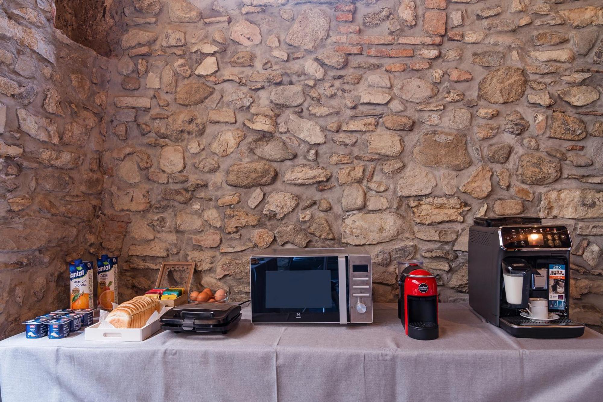 B&B La Corte And Home Restaurant - Free Parking - 10 Minutes To The Lake And Centre * Como