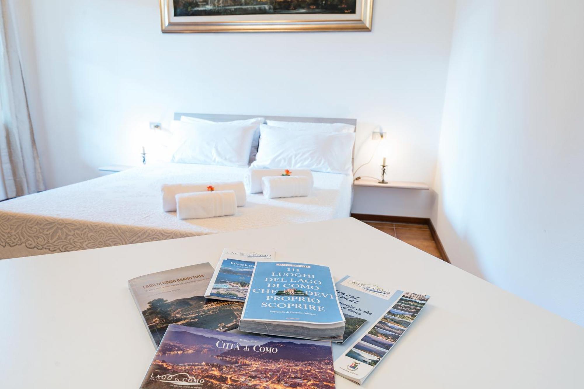B&B La Corte And Home Restaurant - Free Parking - 10 Minutes To The Lake And Centre Frühstückspension