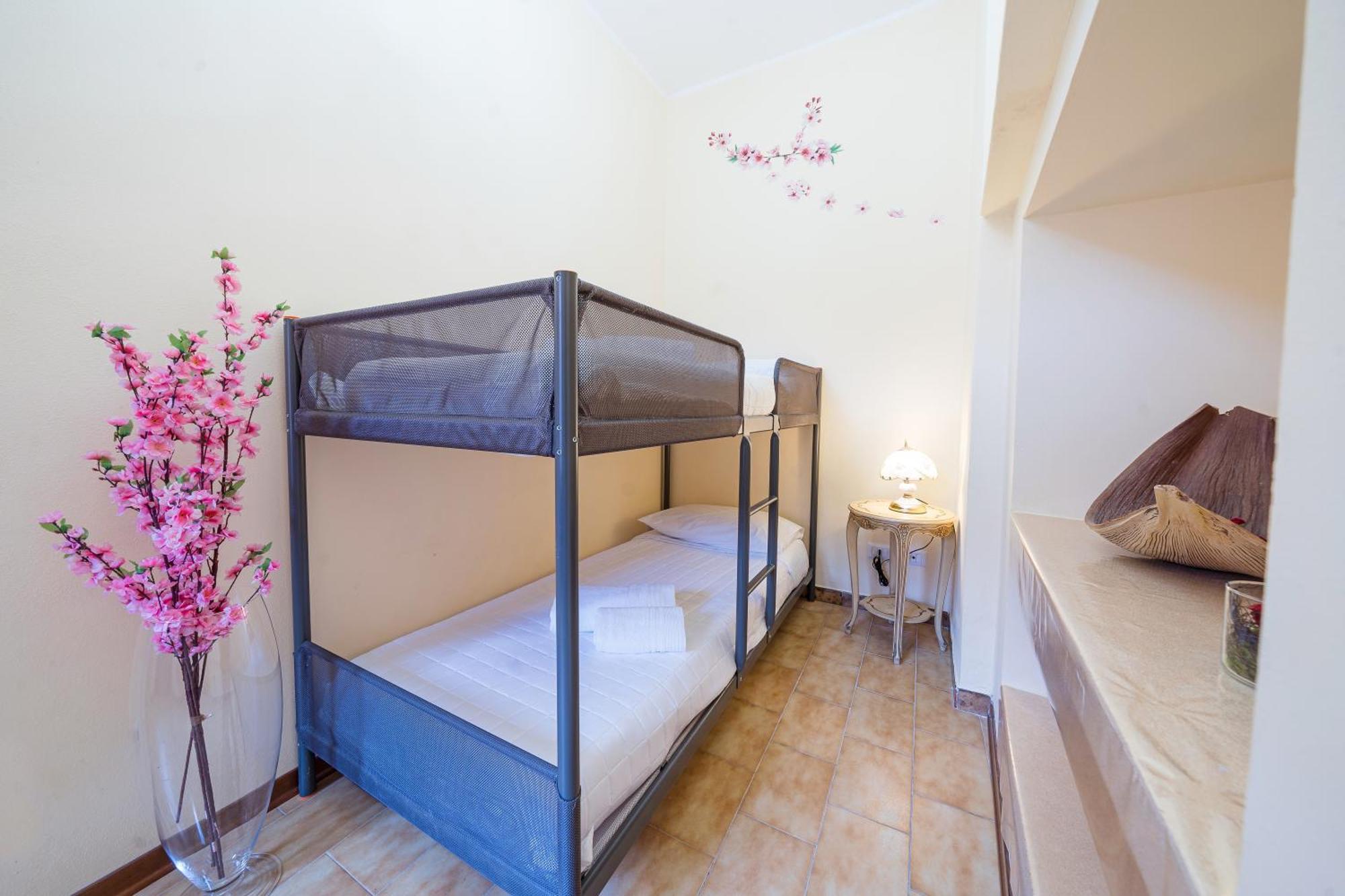 B&B La Corte And Home Restaurant - Free Parking - 10 Minutes To The Lake And Centre