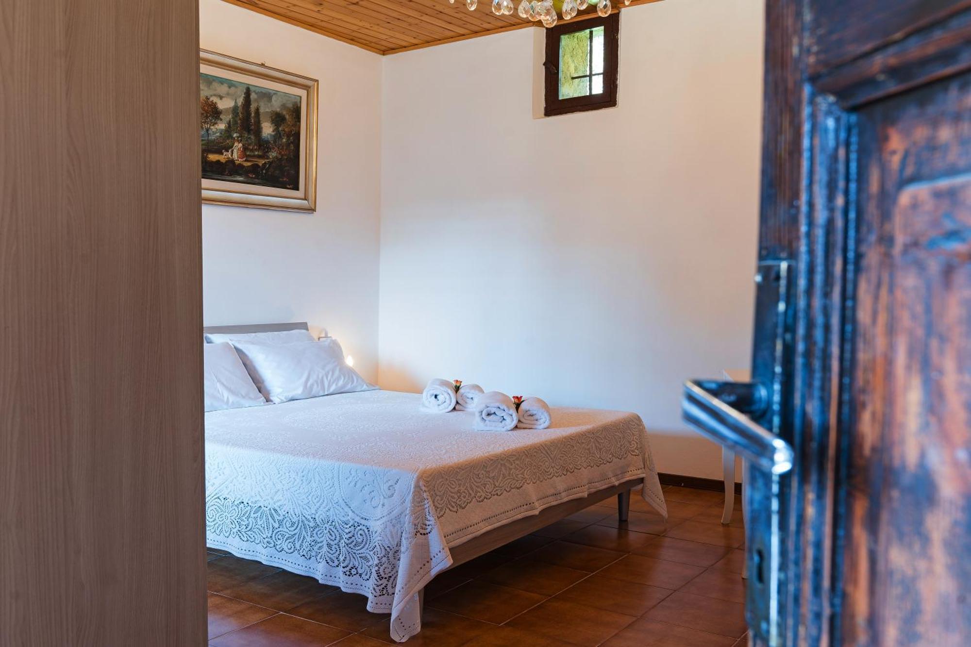 B&B La Corte And Home Restaurant - Free Parking - 10 Minutes To The Lake And Centre Frühstückspension Como