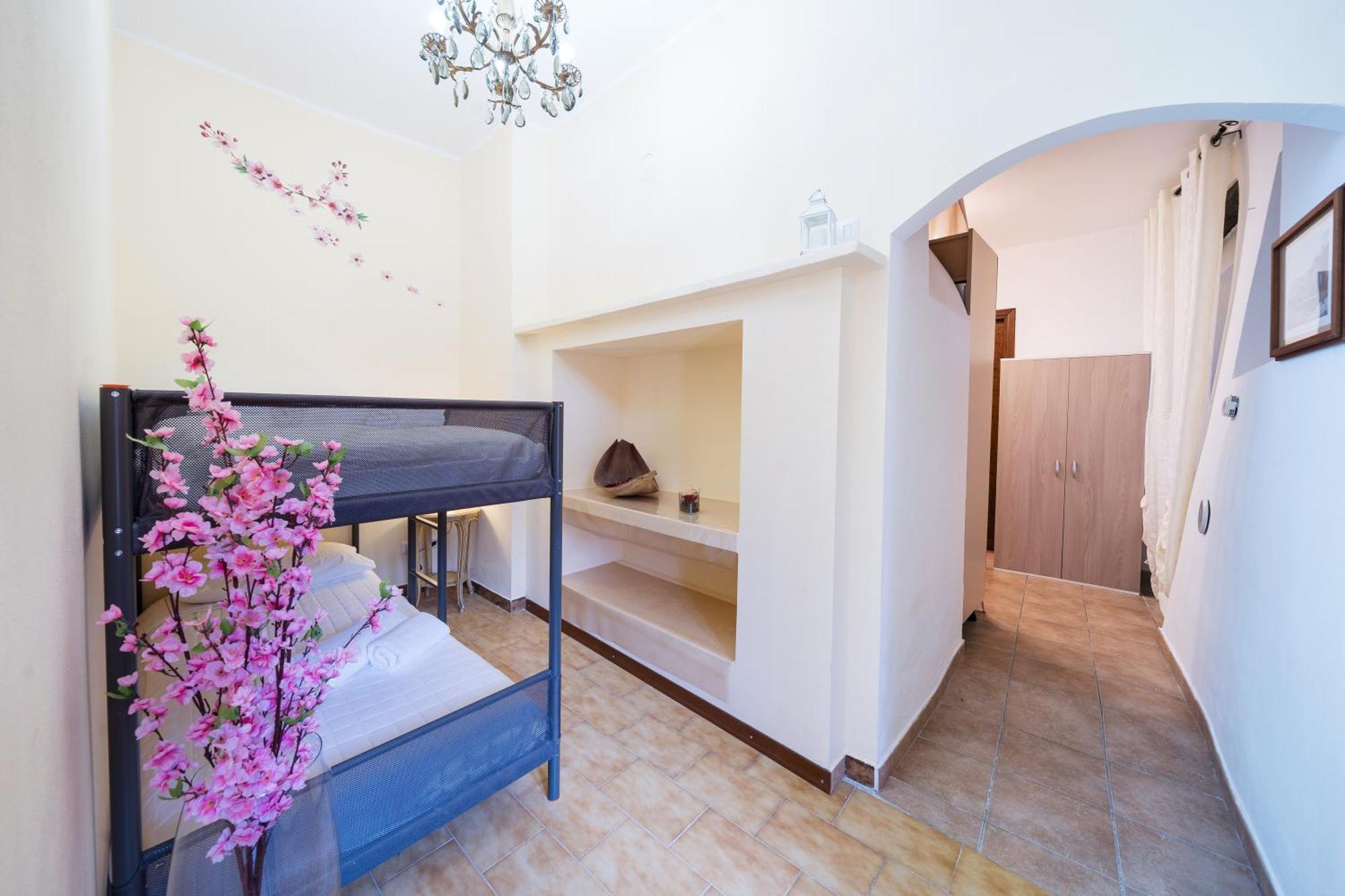 B&B La Corte And Home Restaurant - Free Parking - 10 Minutes To The Lake And Centre *