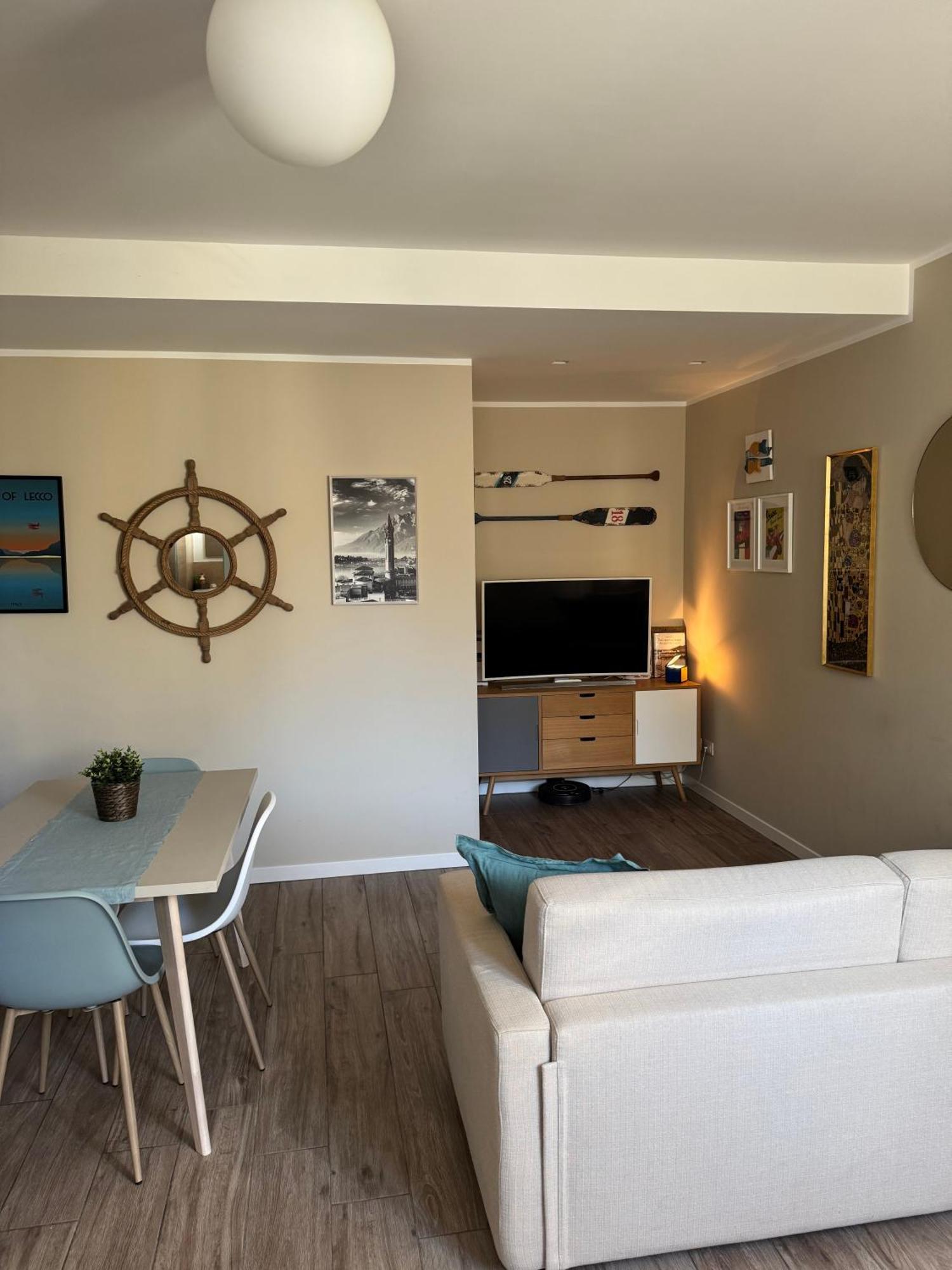 Silverhome Apartment *