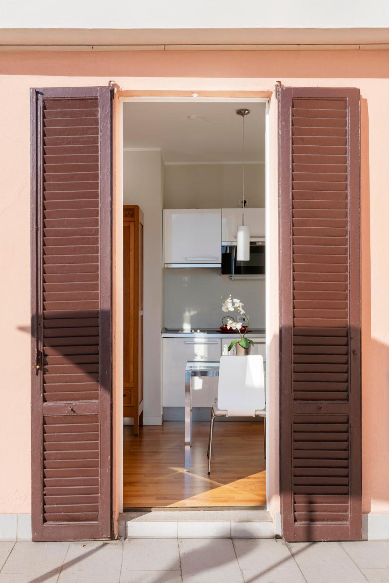 Apartment Side