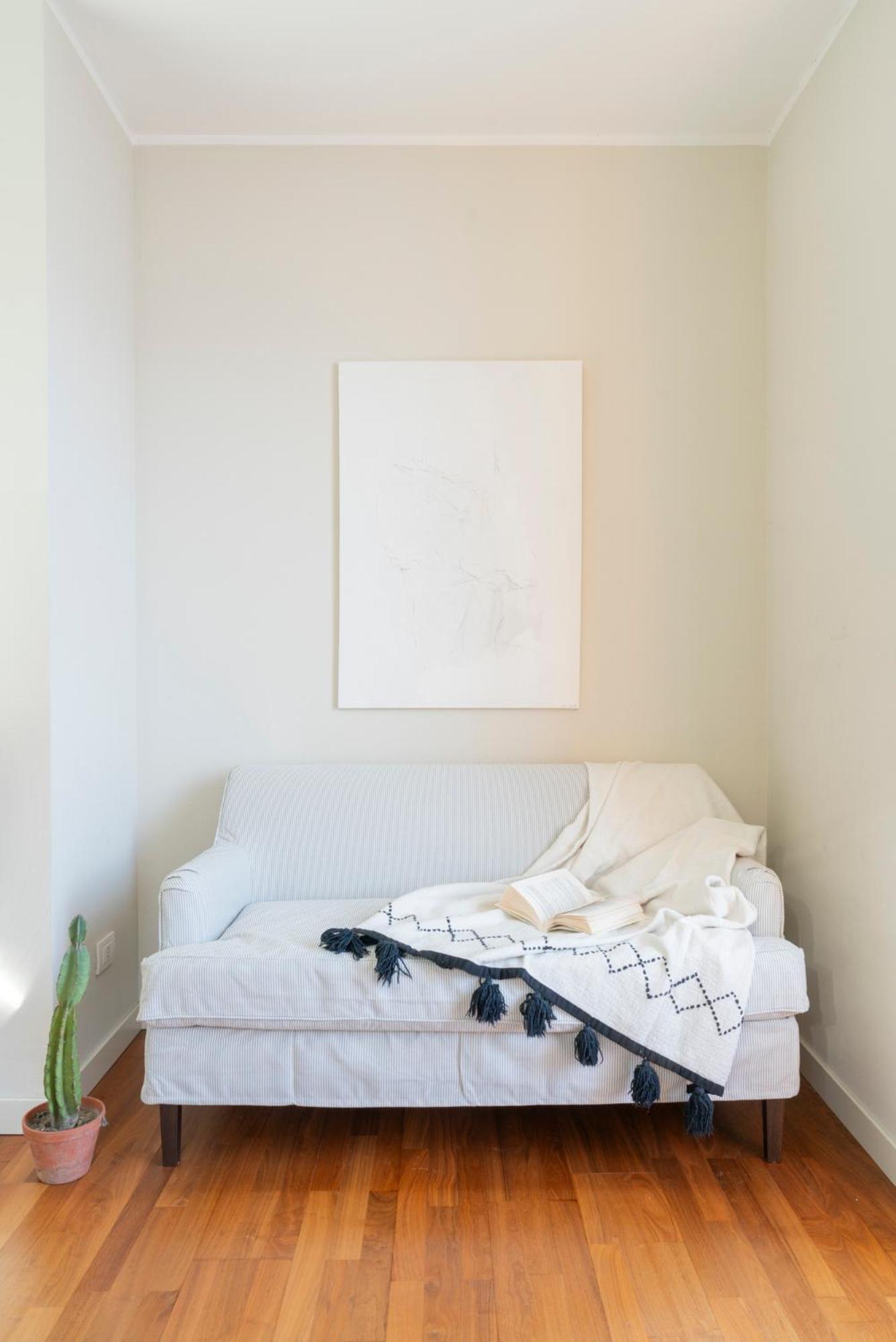 Apartment Side