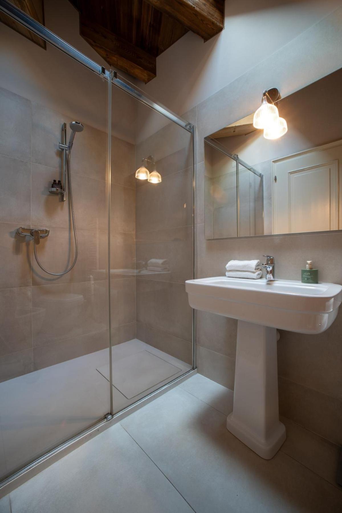 Toldino House 4 Min By Car To