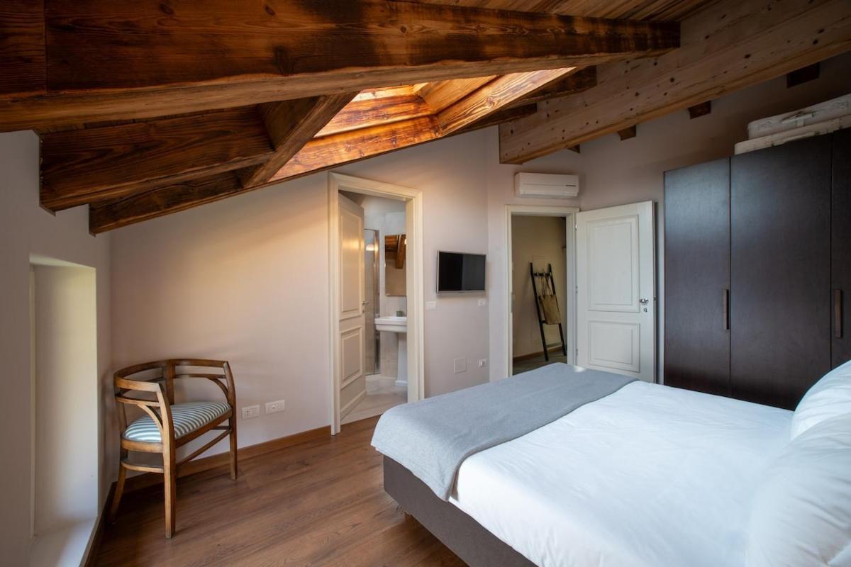 Toldino House 4 Min By Car To Holiday home