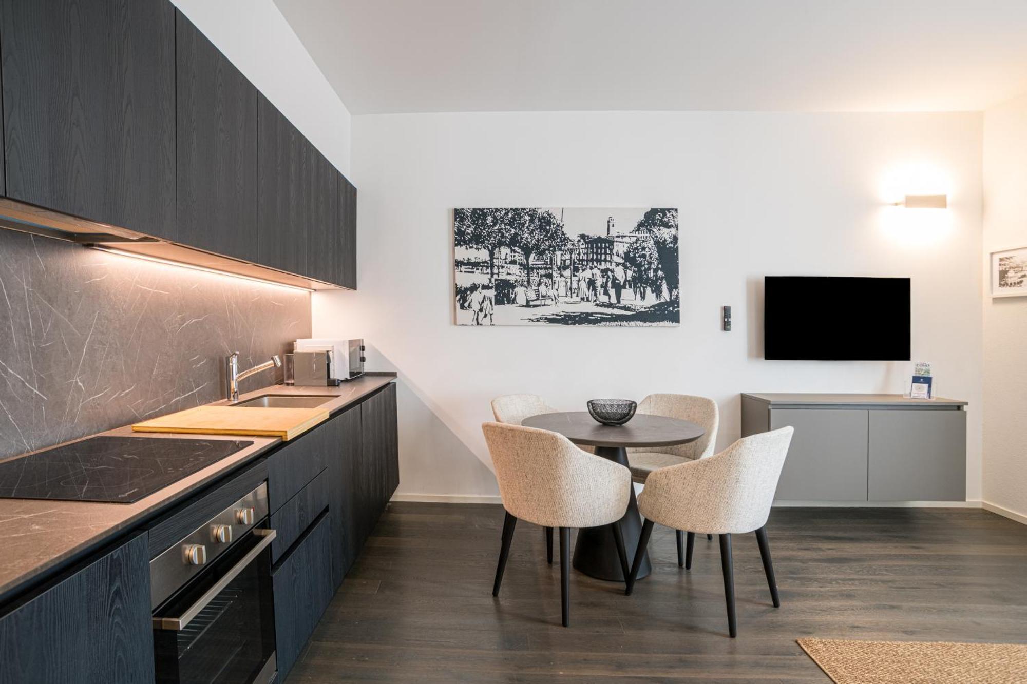 Palazzo La Cortesella - Modern Design & Location Como