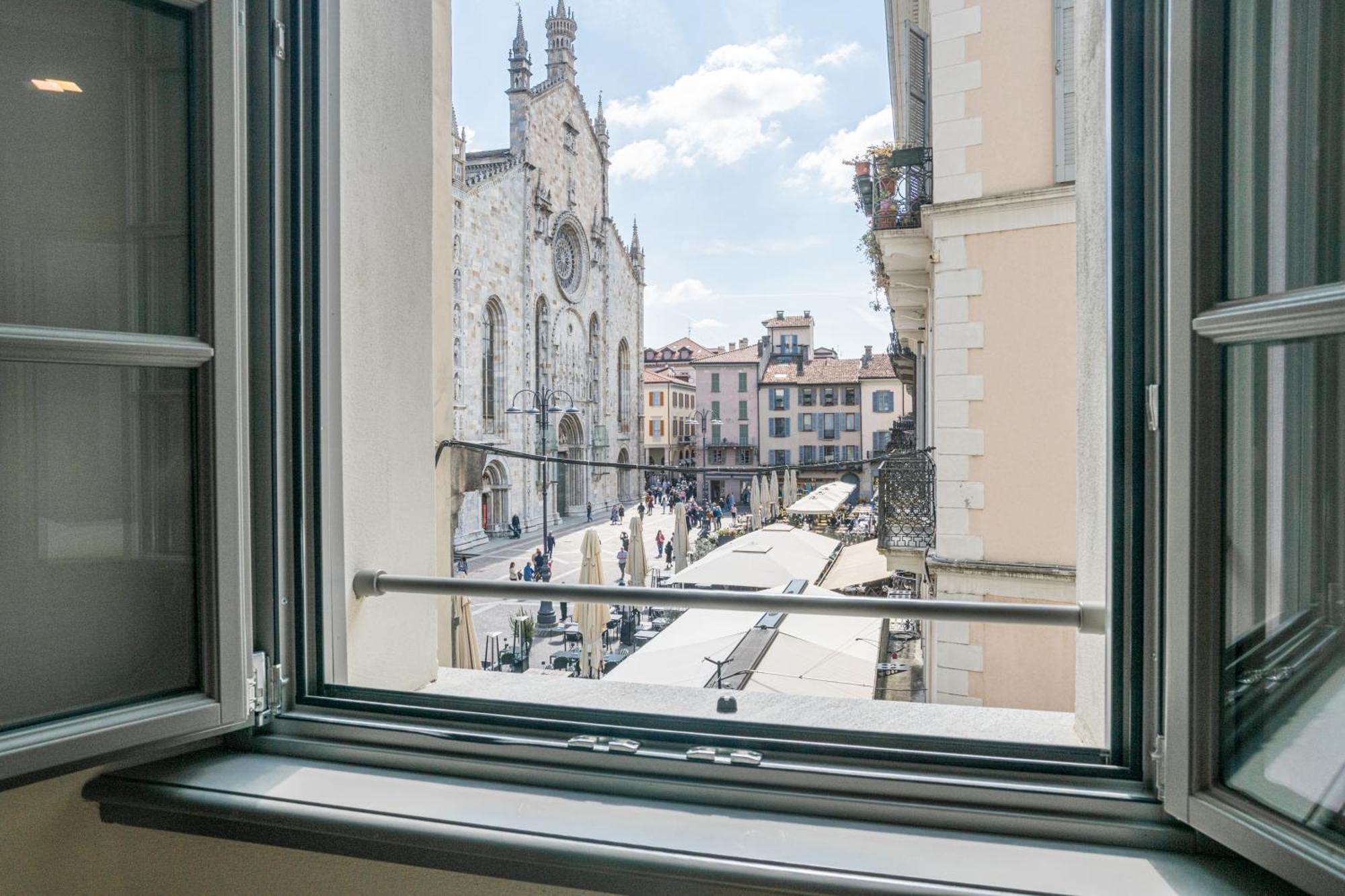 Palazzo La Cortesella - Modern Design & Location Apartment