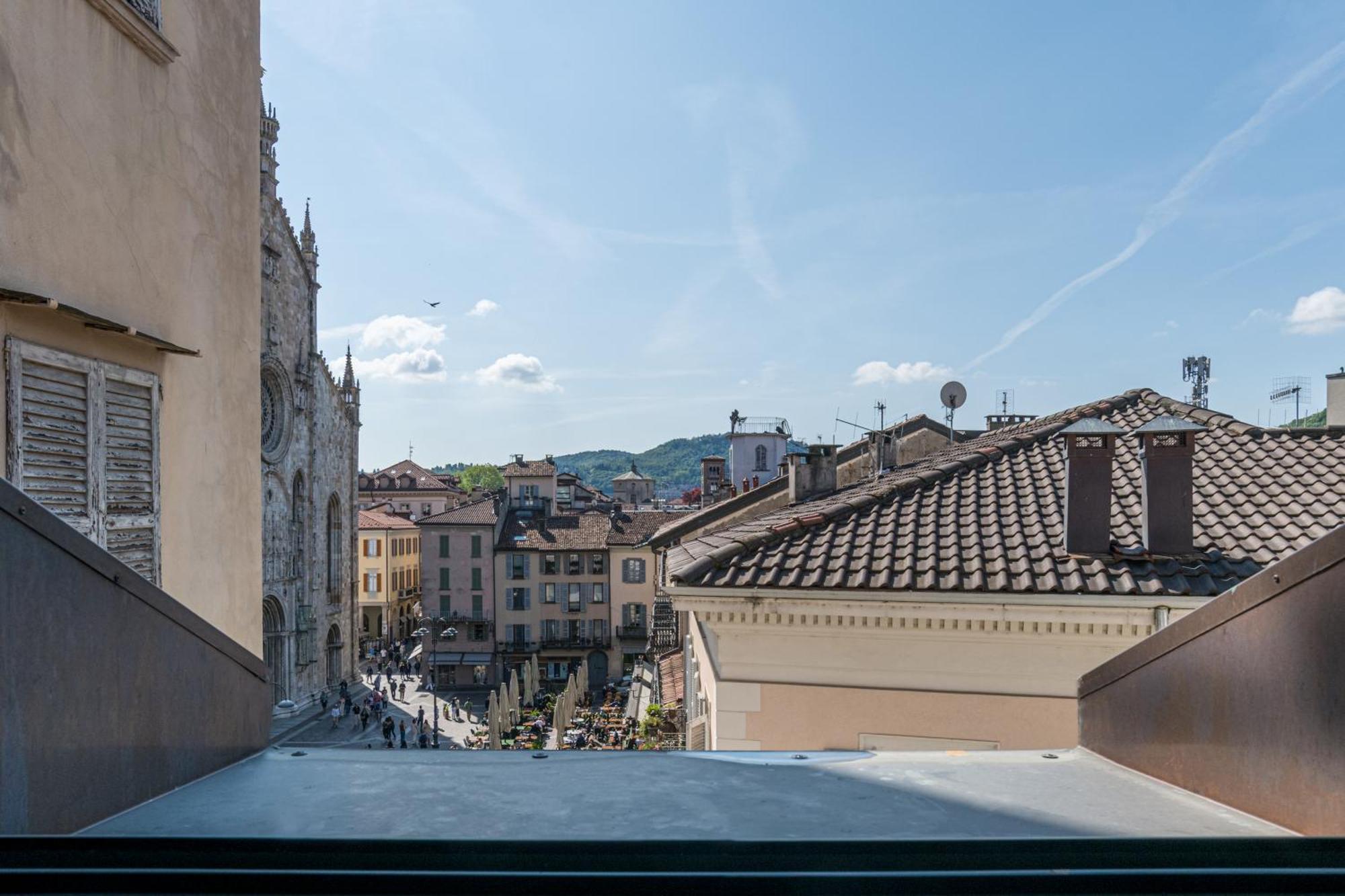 Palazzo La Cortesella - Modern Design & Location * Como