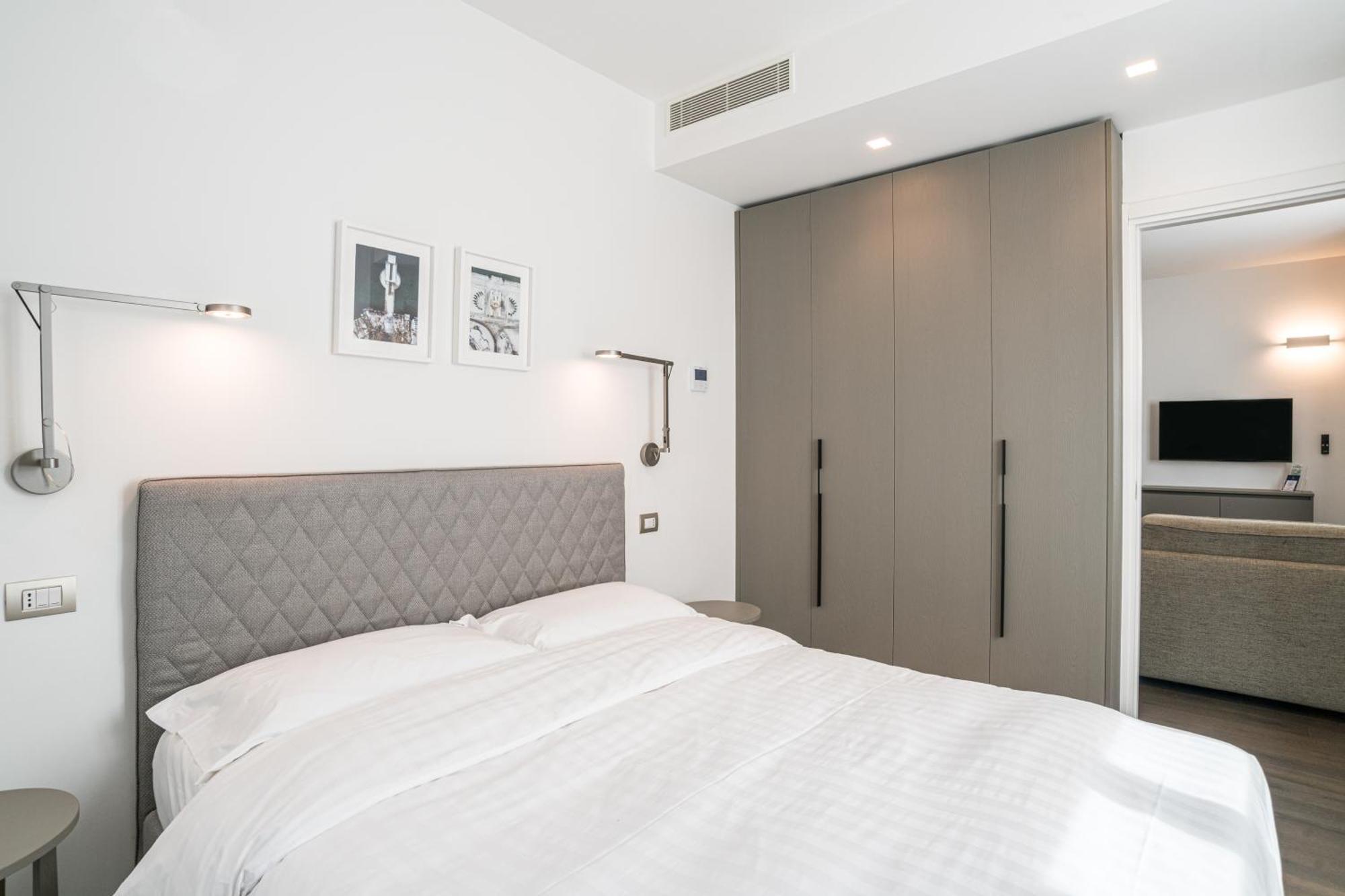 Palazzo La Cortesella - Modern Design & Location